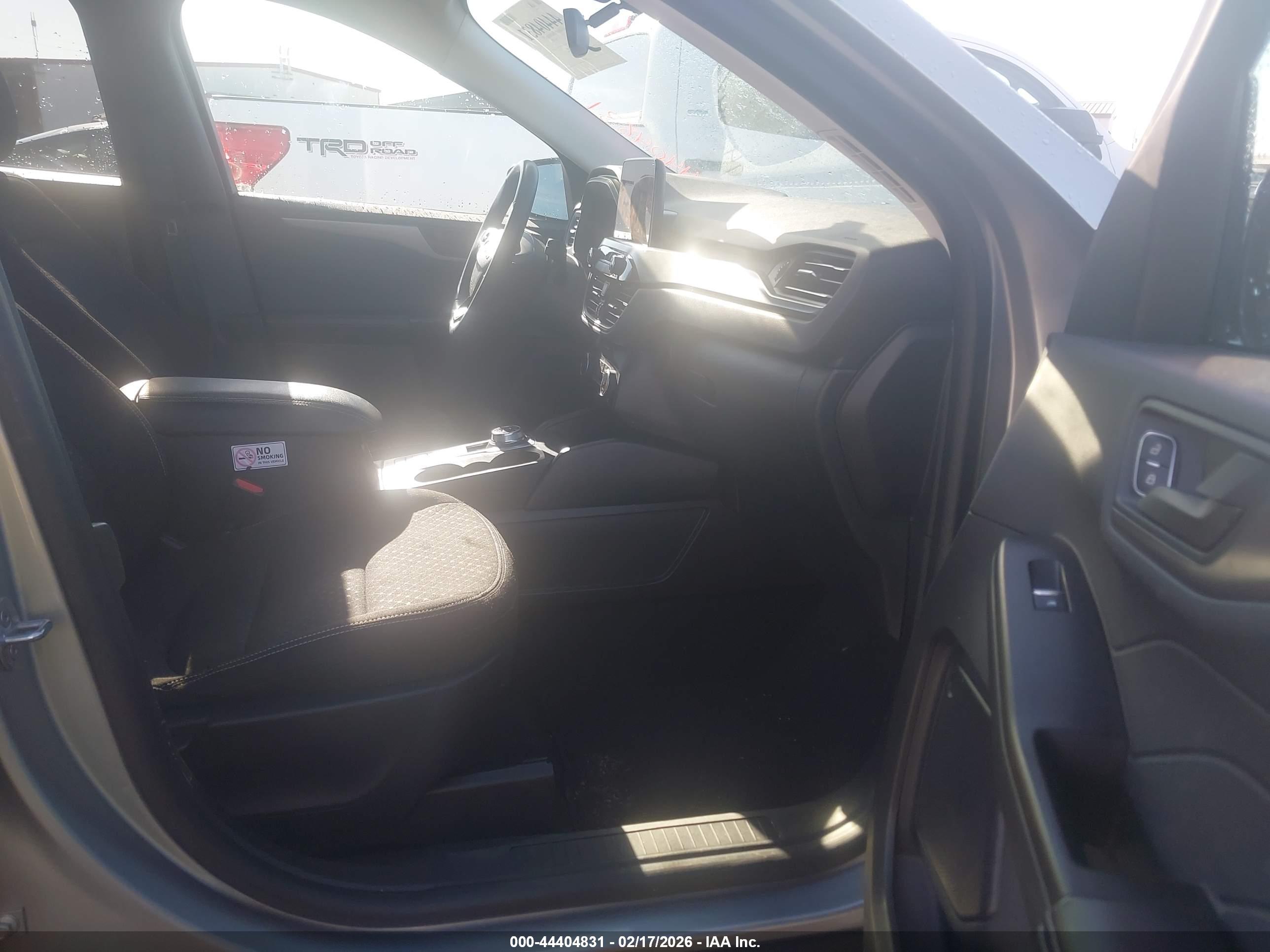 FORD ESCAPE image 5