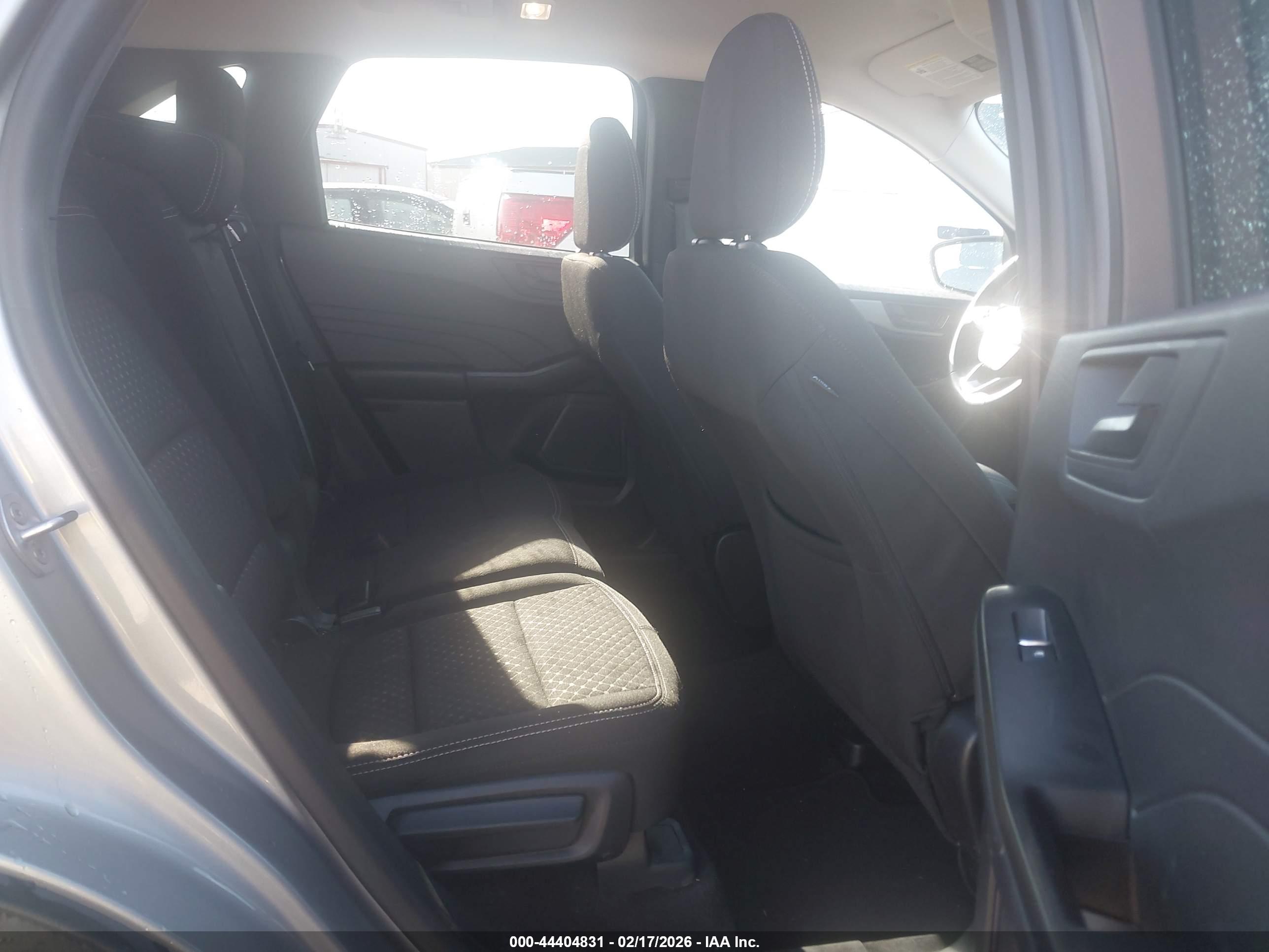FORD ESCAPE image 8