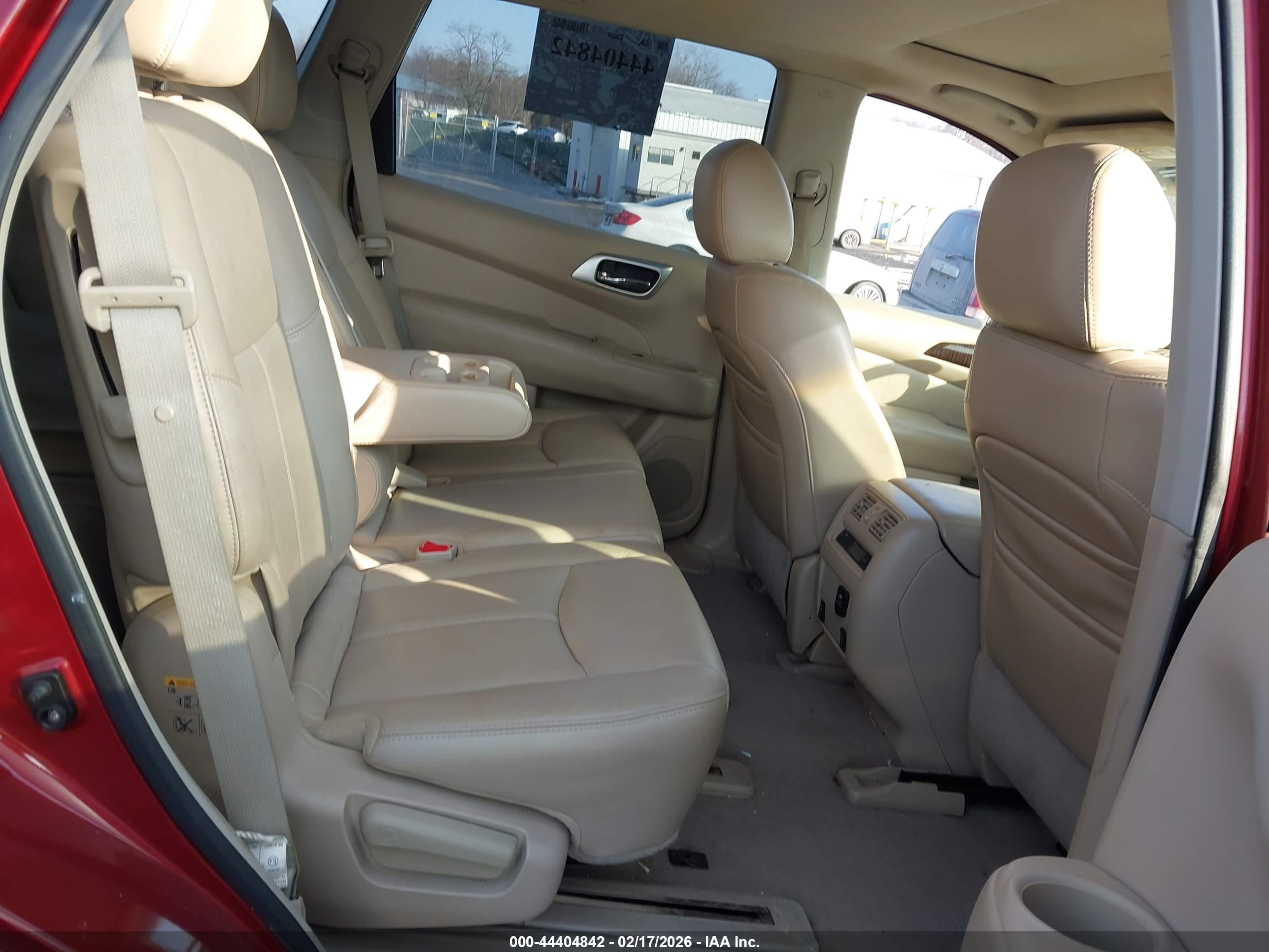 NISSAN PATHFINDER image 8