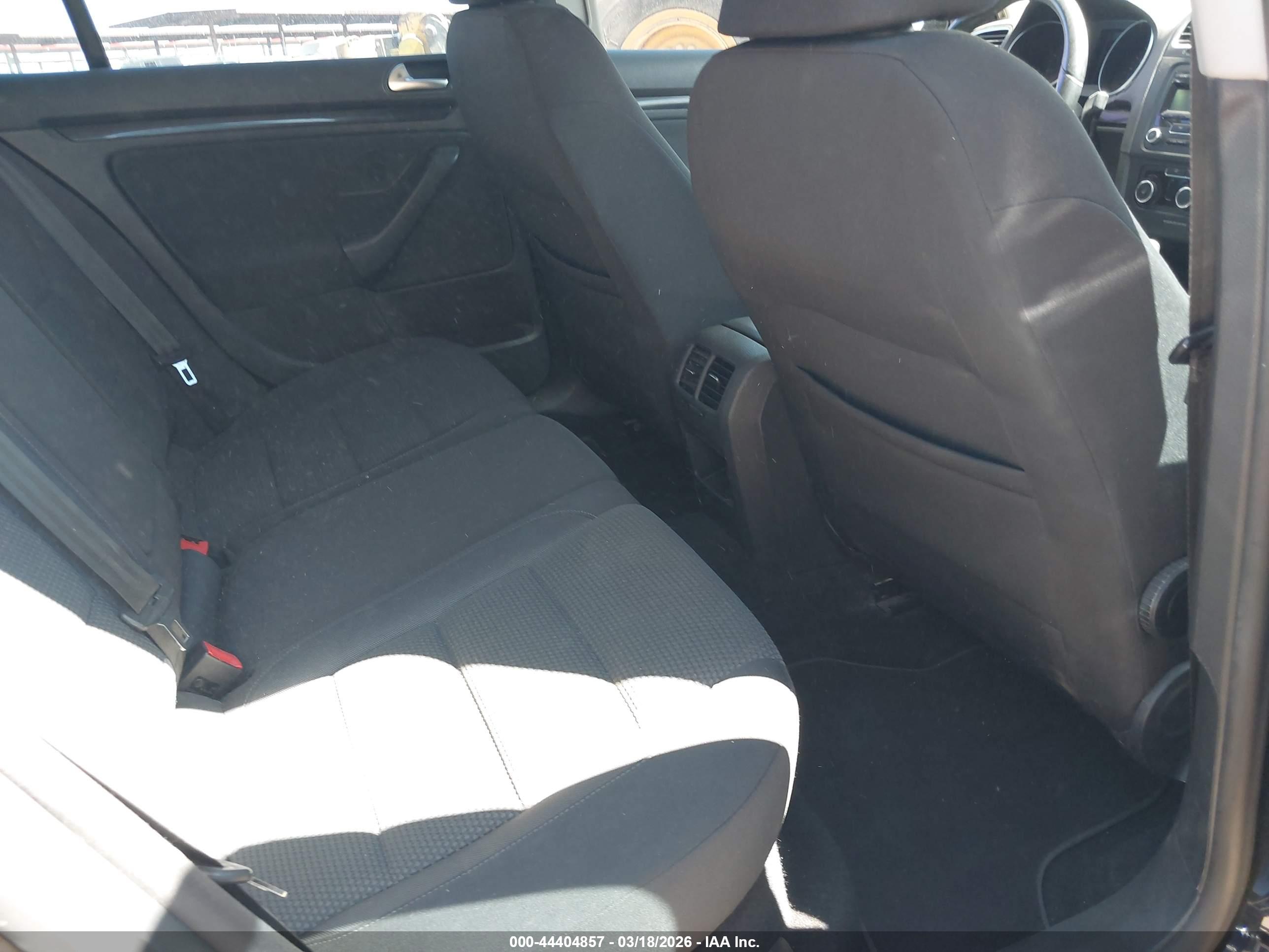 VOLKSWAGEN JETTA image 8