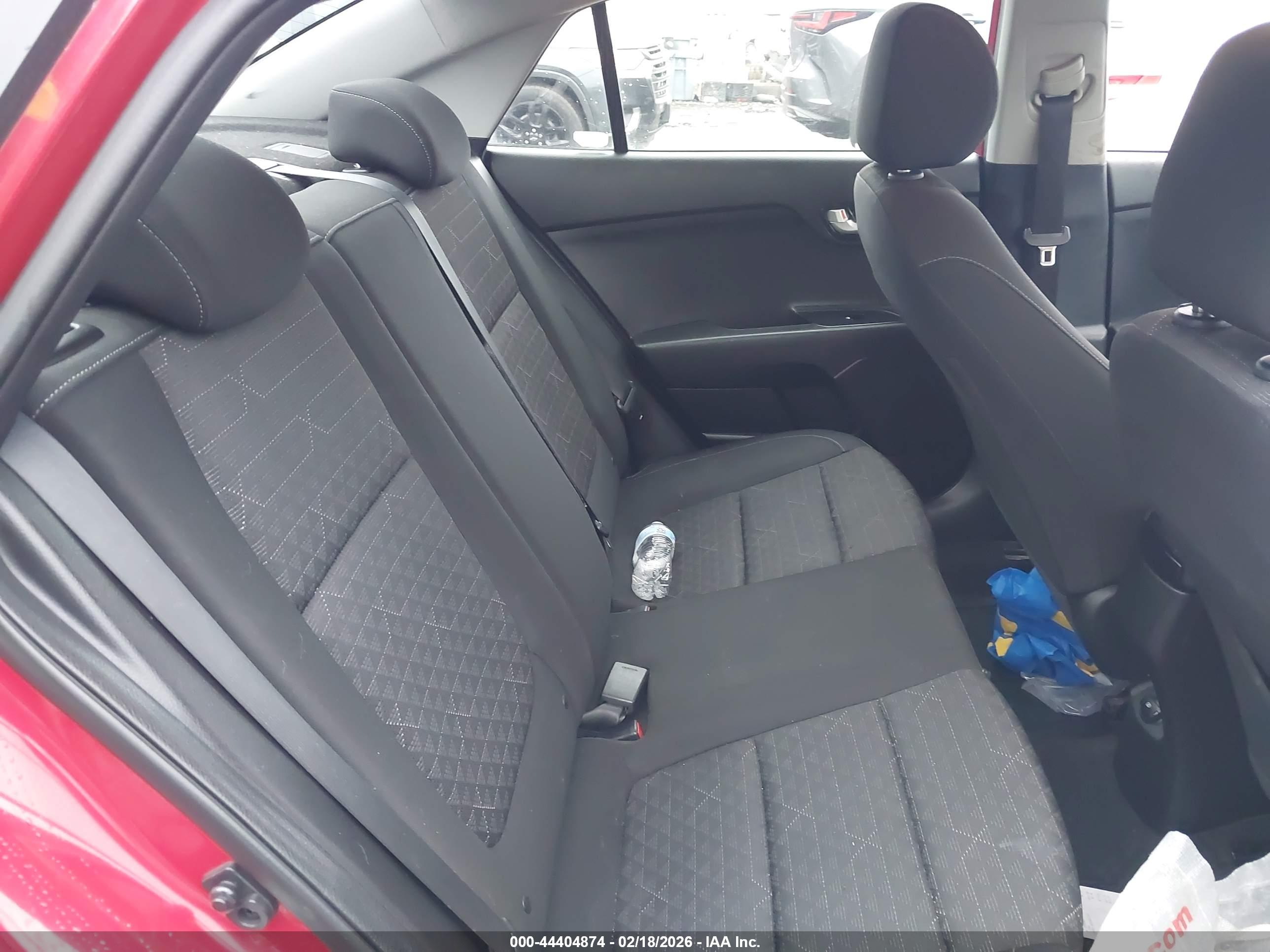 KIA RIO image 8