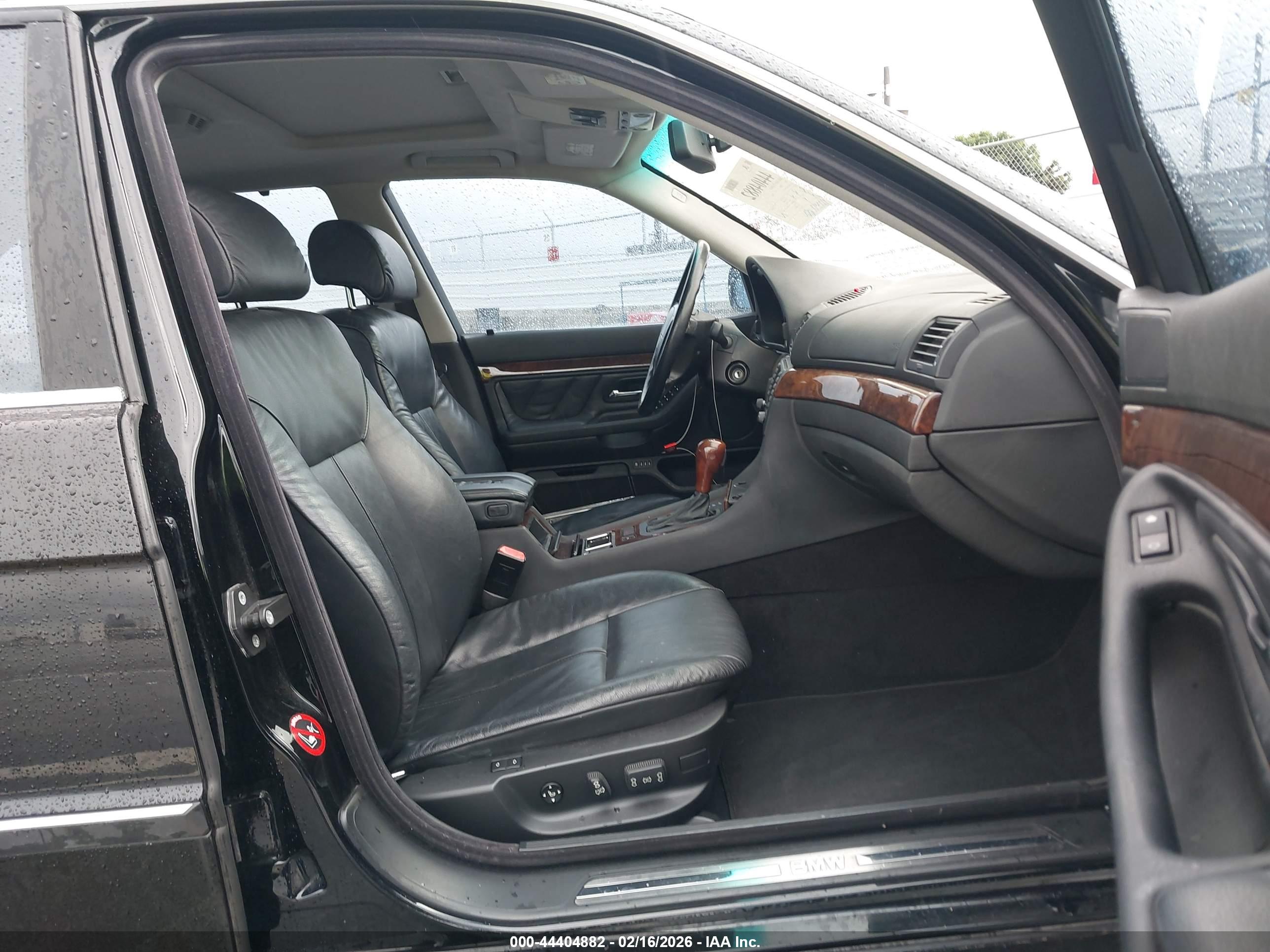 BMW 740IL image 5