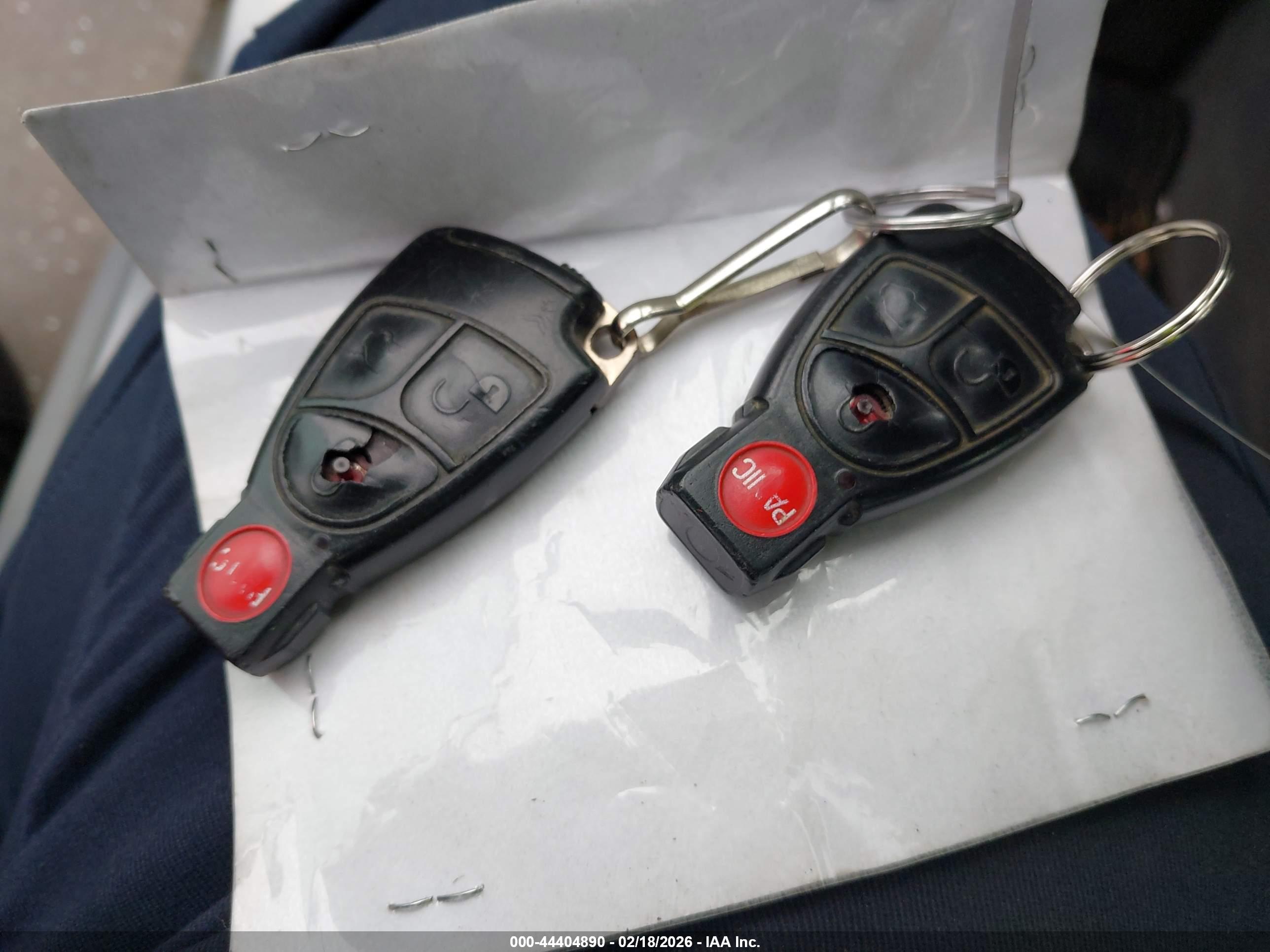 MERCEDES-BENZ E image 11