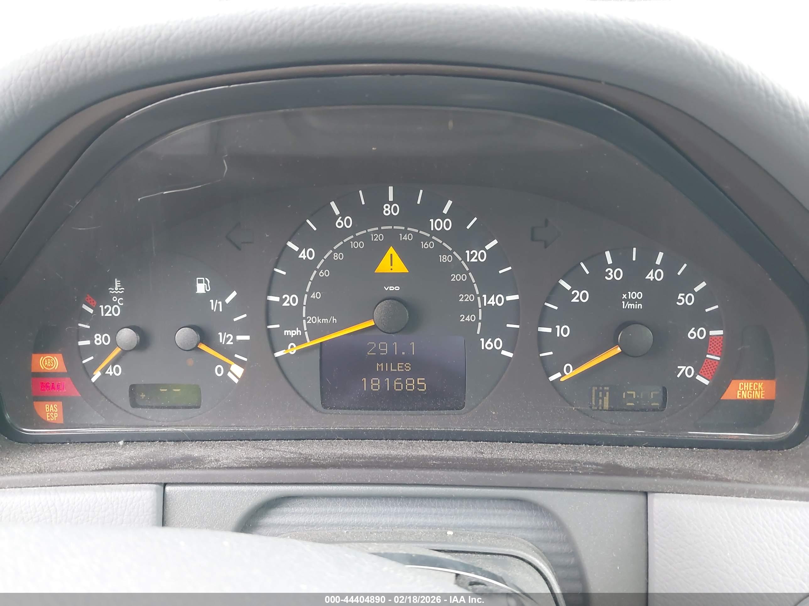 MERCEDES-BENZ E image 7