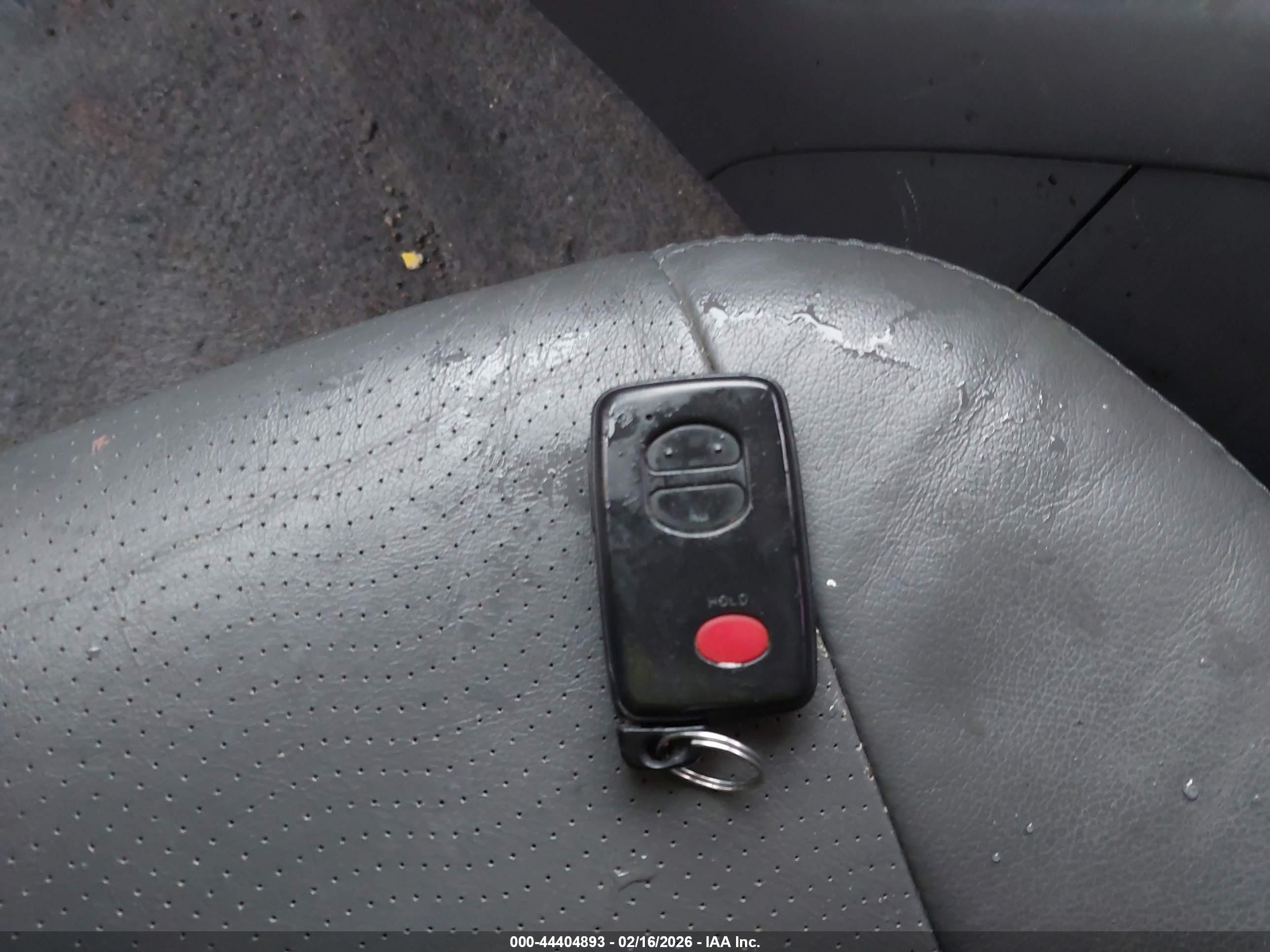 TOYOTA PRIUS image 11
