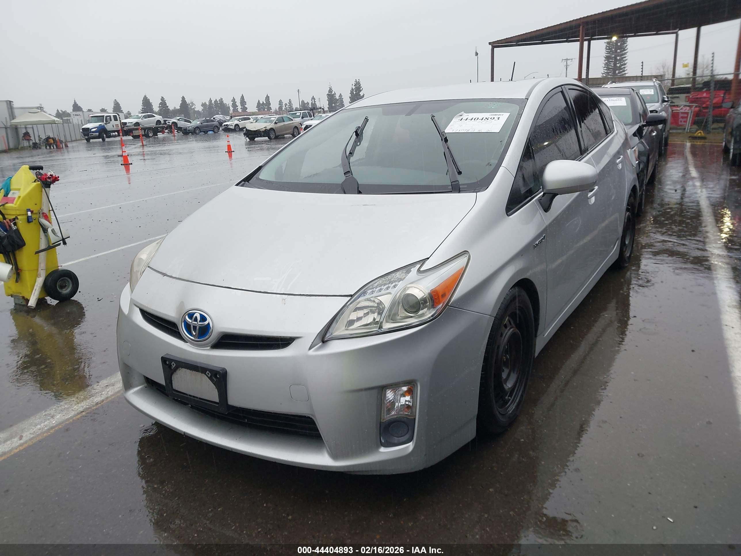 TOYOTA PRIUS image 2