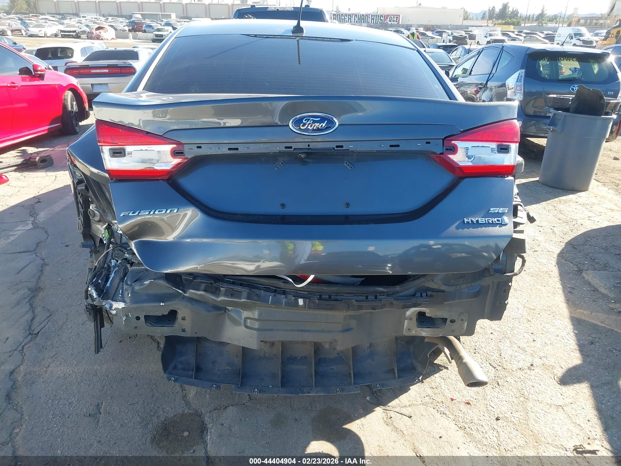 FORD FUSION image 6