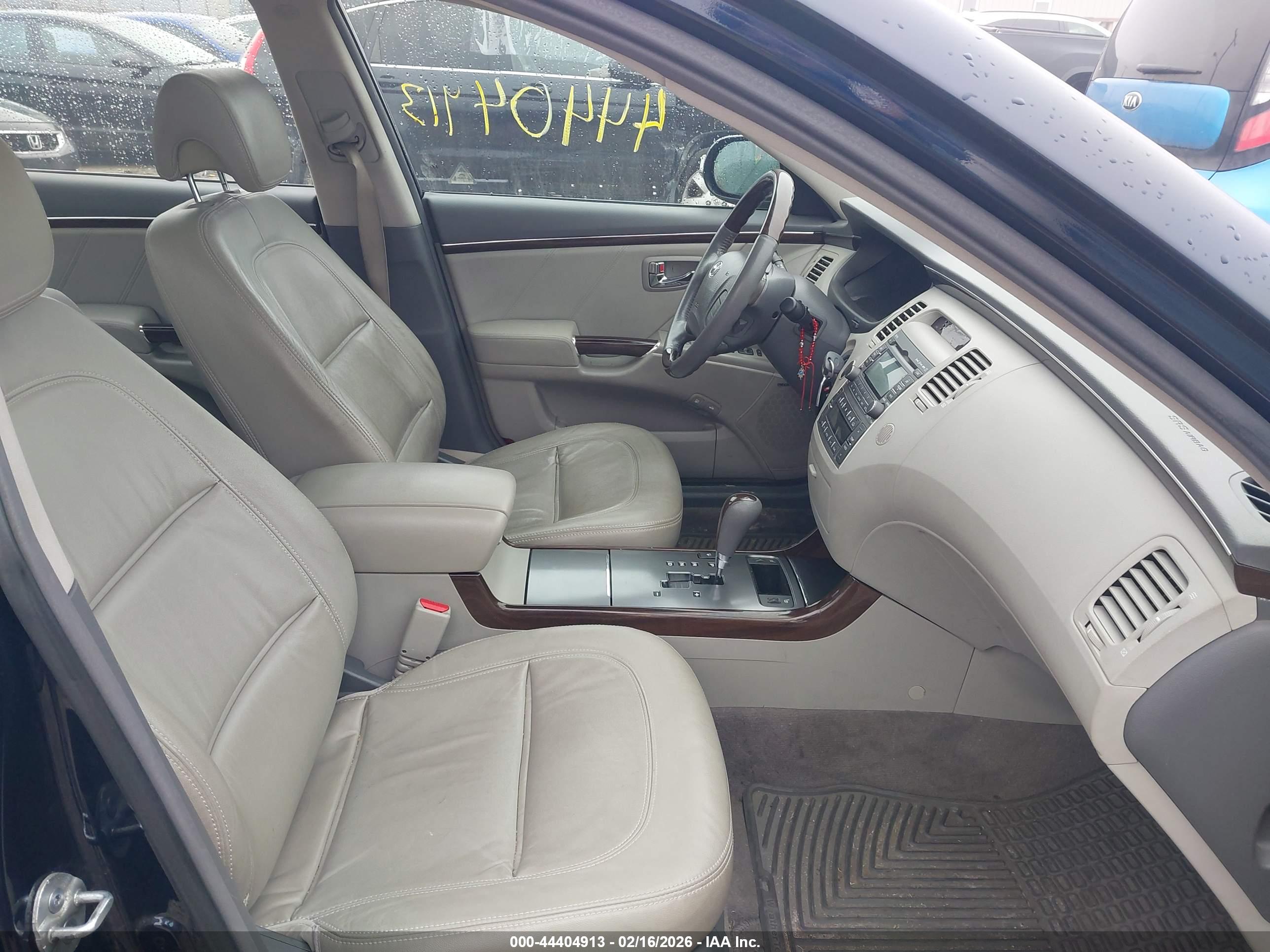 HYUNDAI AZERA image 5