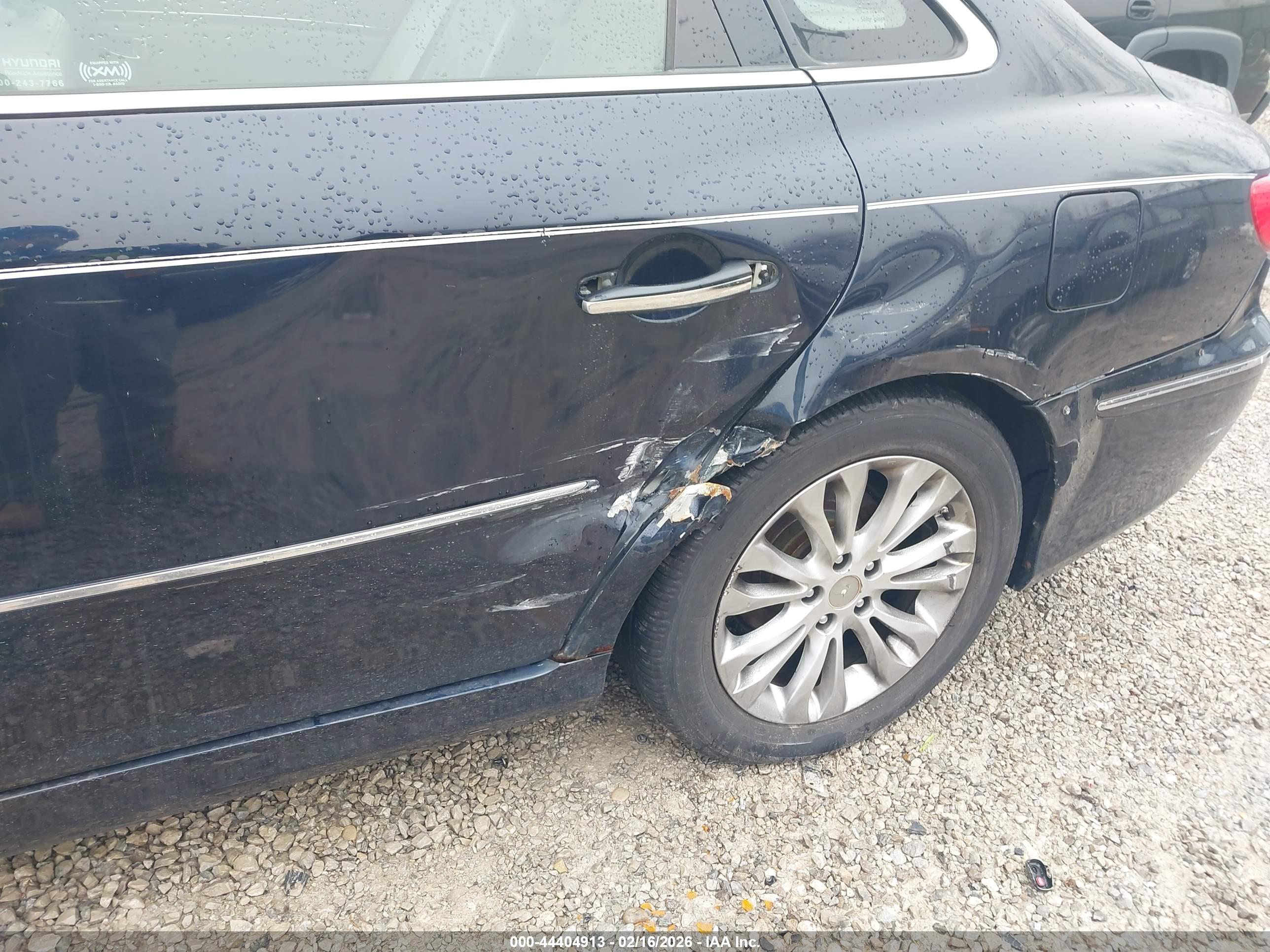 HYUNDAI AZERA image 6