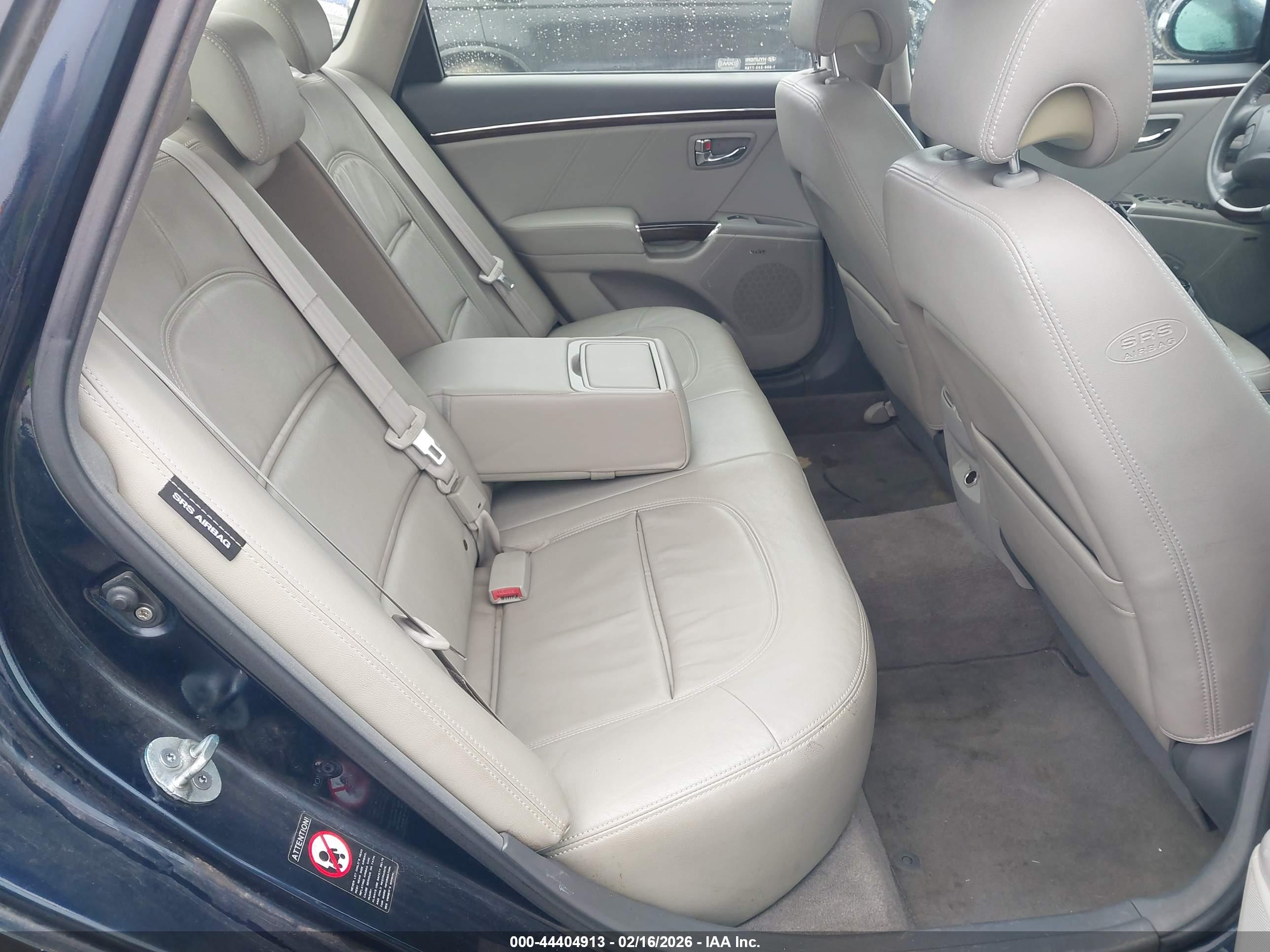 HYUNDAI AZERA image 8