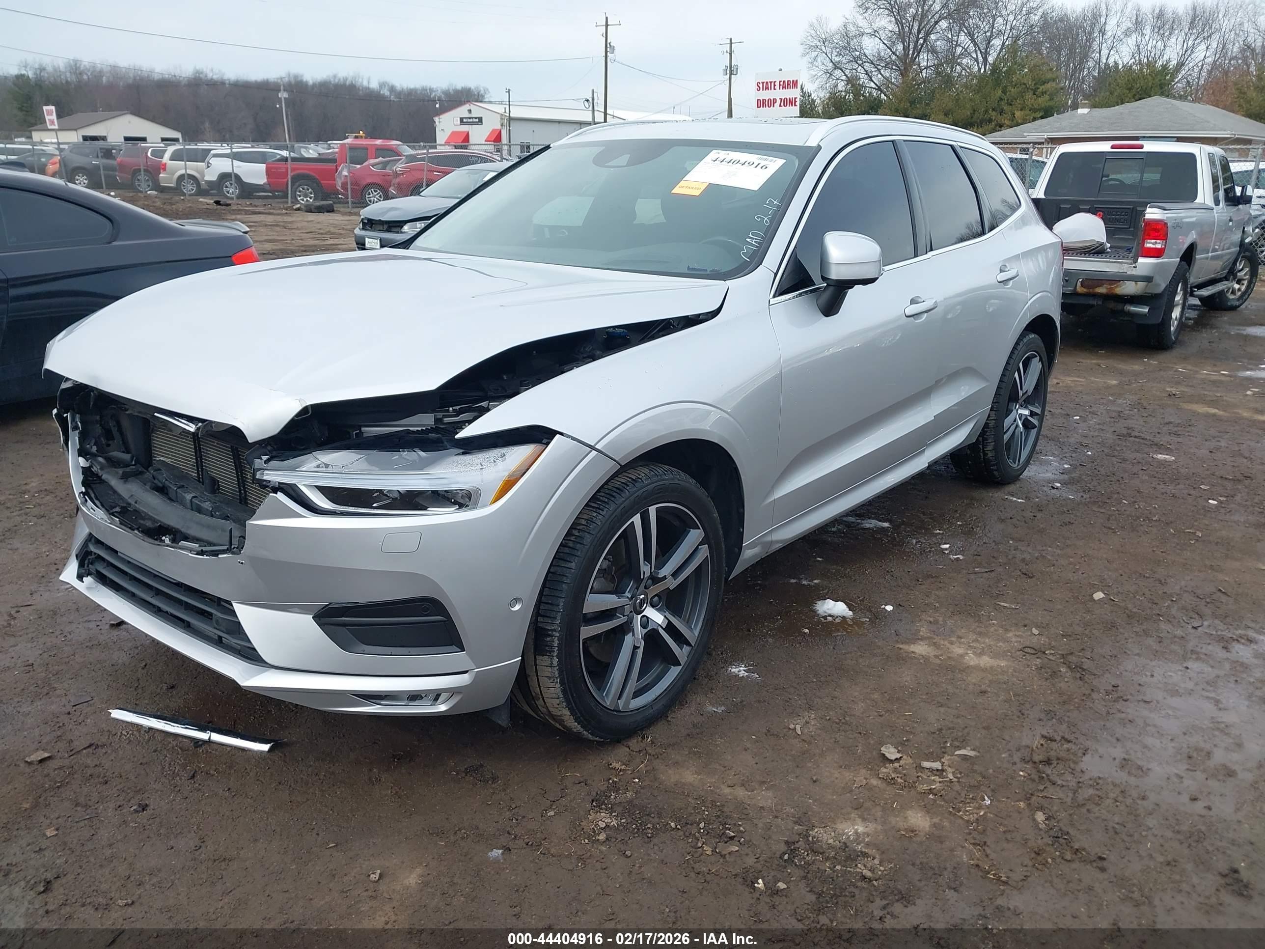 VOLVO XC60 image 2