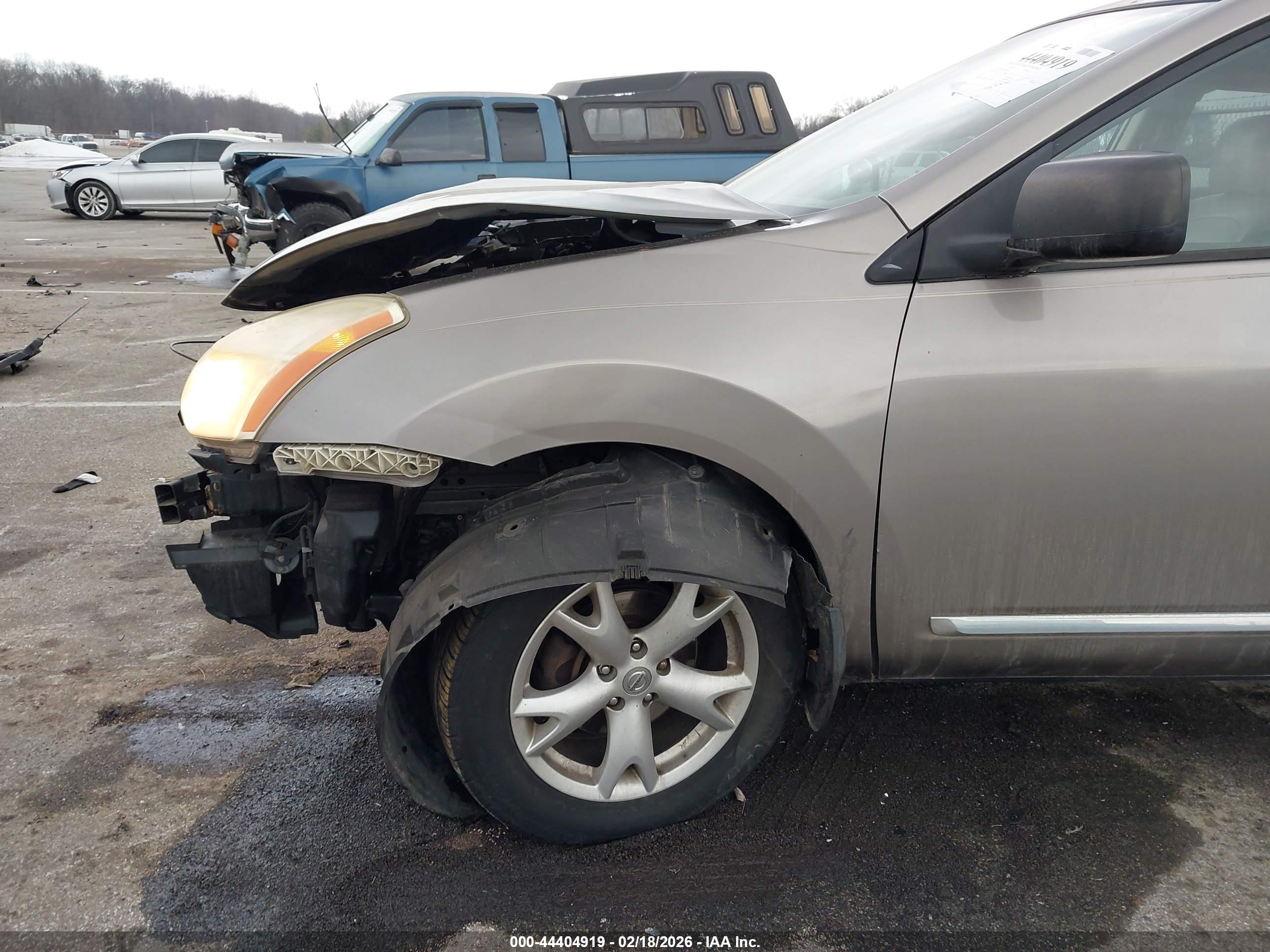 NISSAN ROGUE image 6