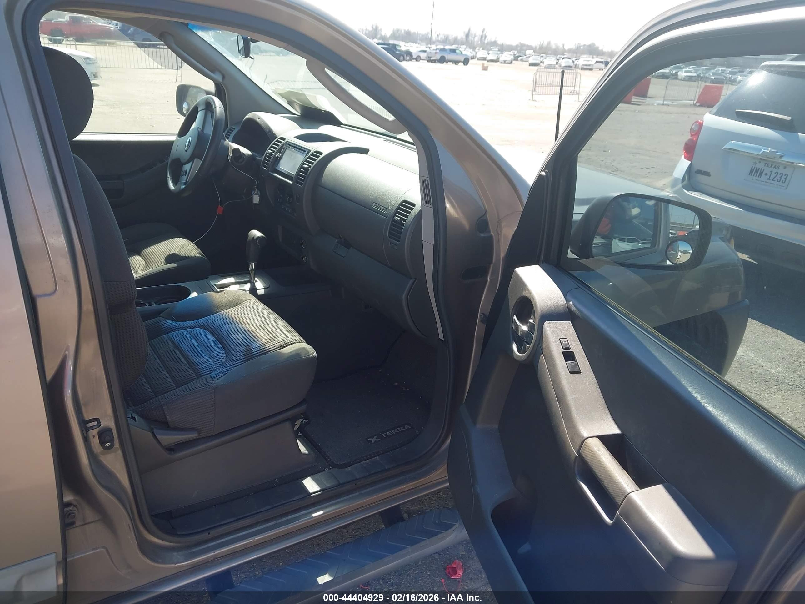 NISSAN XTERRA image 5