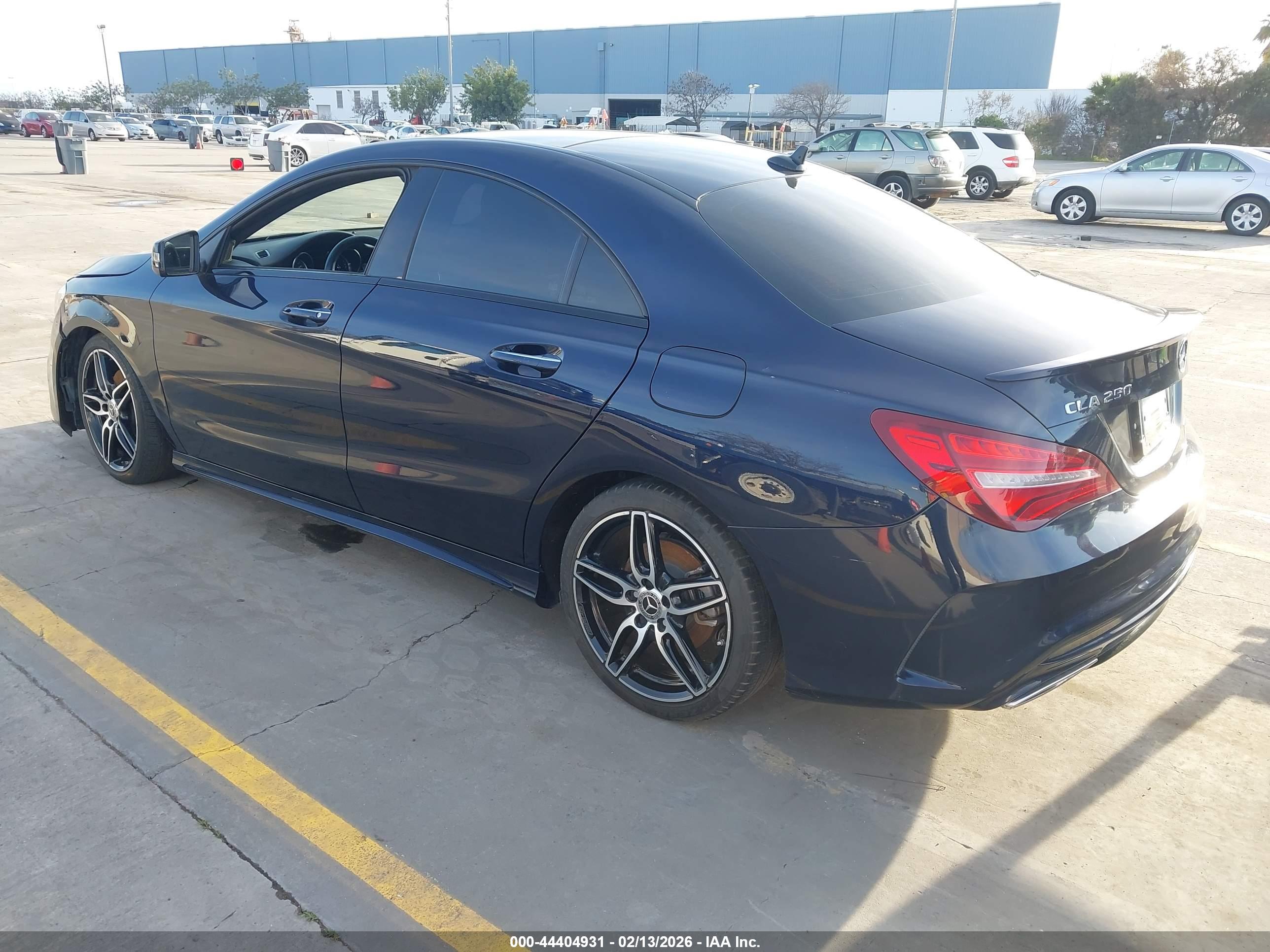 MERCEDES-BENZ CLA image 3