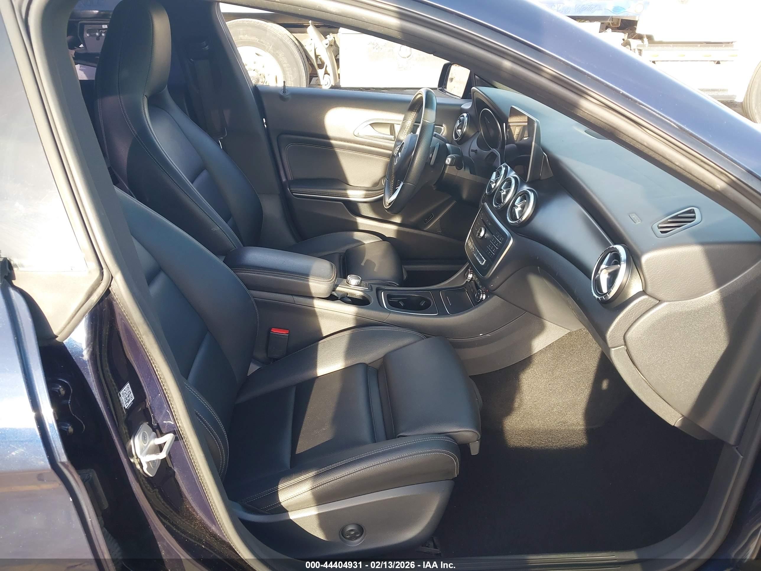 MERCEDES-BENZ CLA image 5