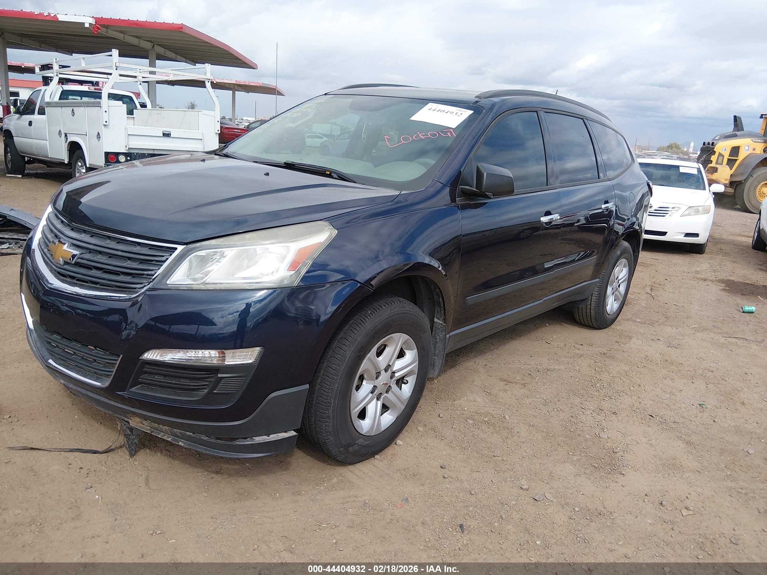 CHEVROLET TRAVERSE image 2