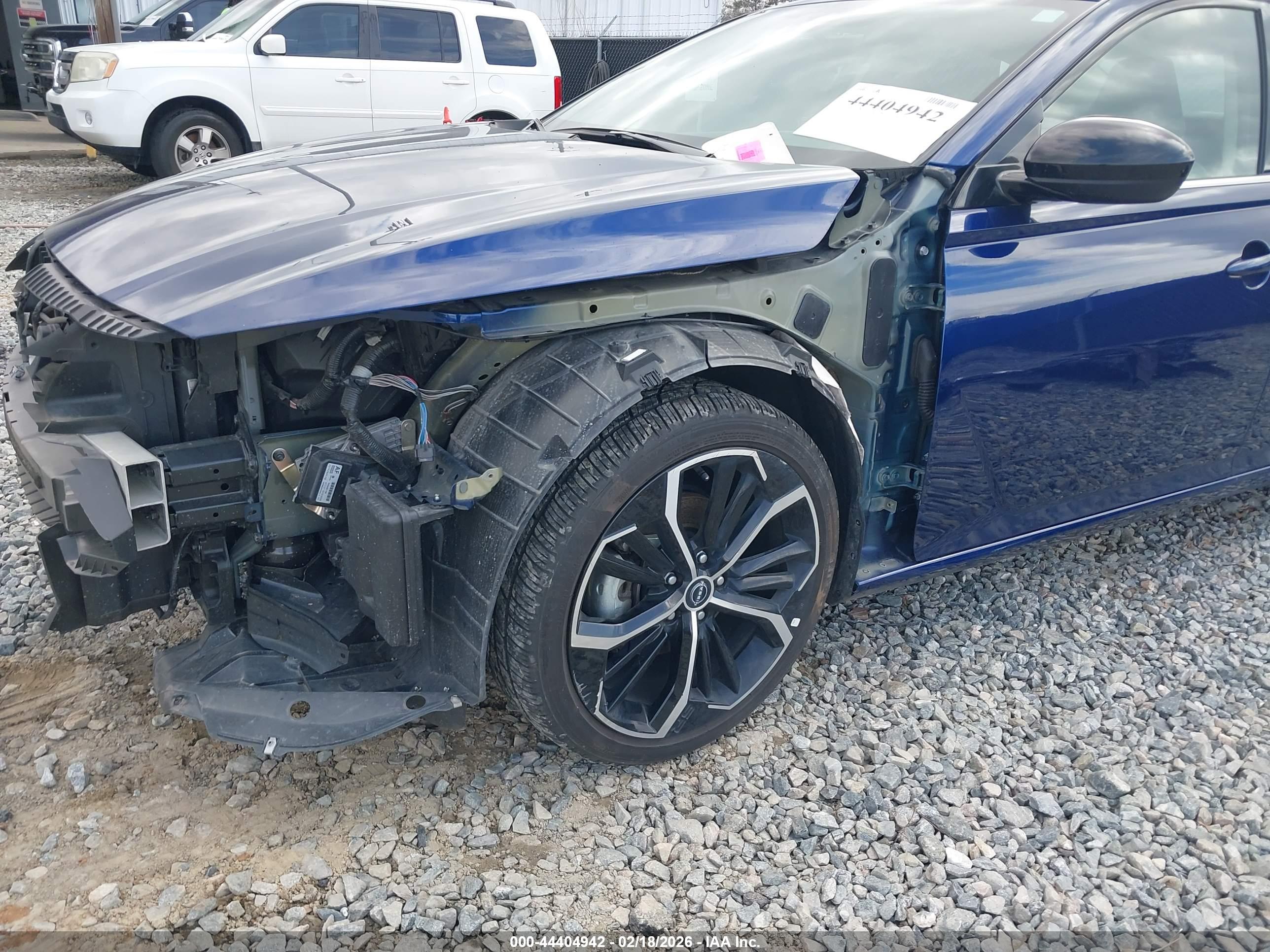 NISSAN ALTIMA image 6
