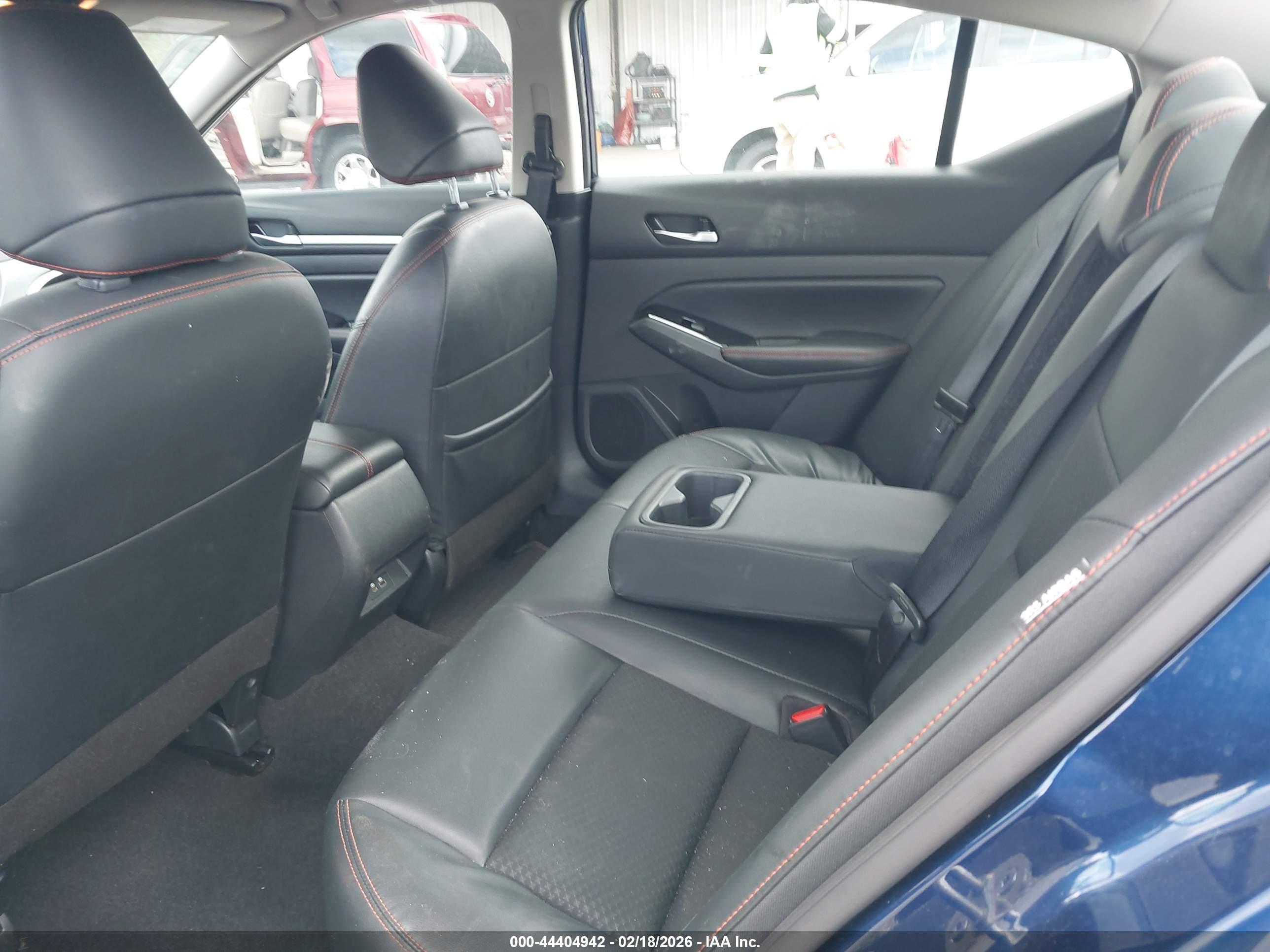 NISSAN ALTIMA image 8