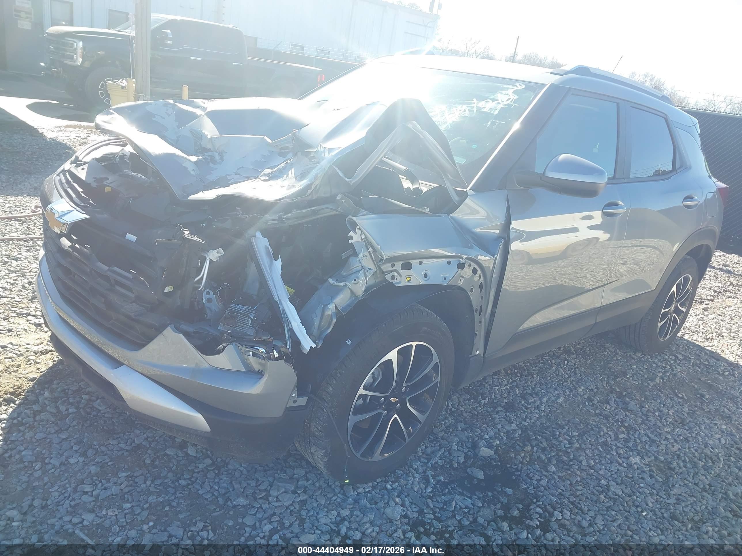 CHEVROLET TRAILBLAZER image 2