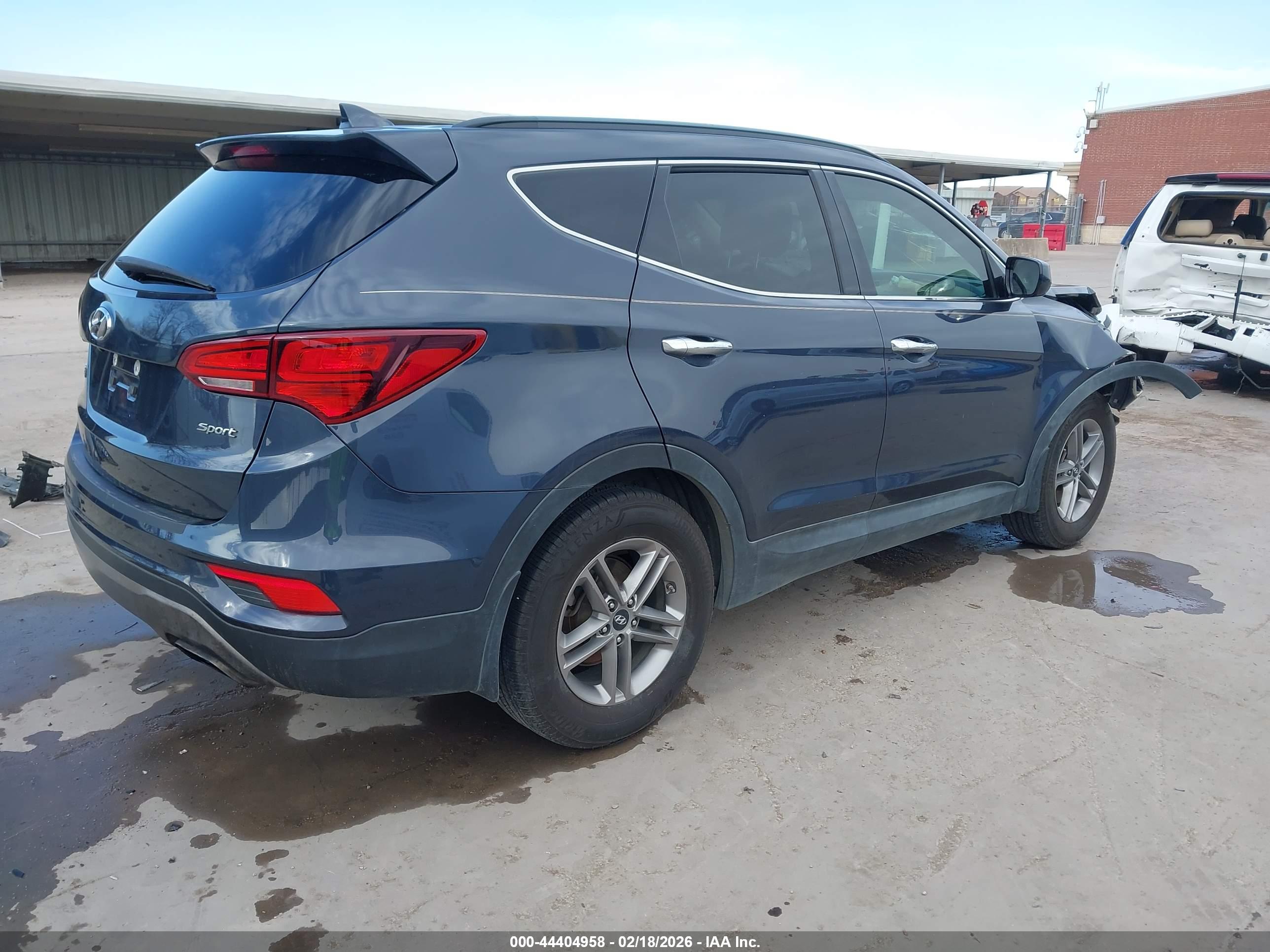 HYUNDAI SANTA image 4