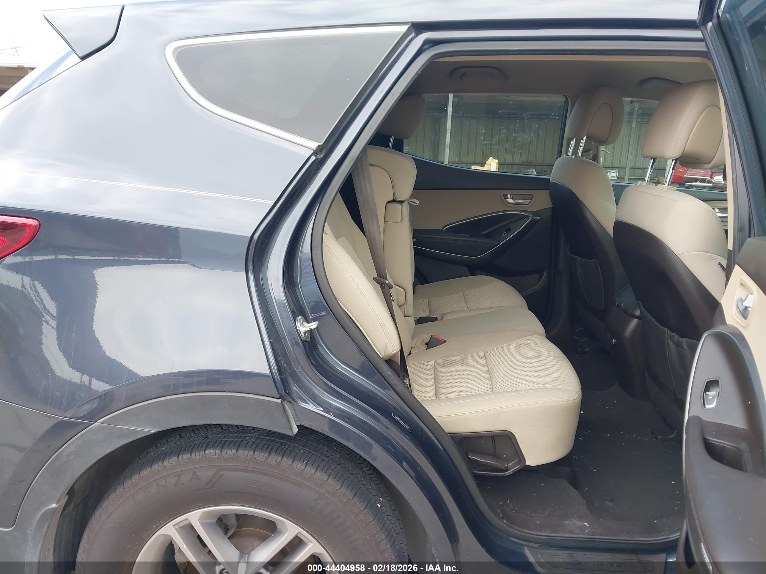 HYUNDAI SANTA image 8
