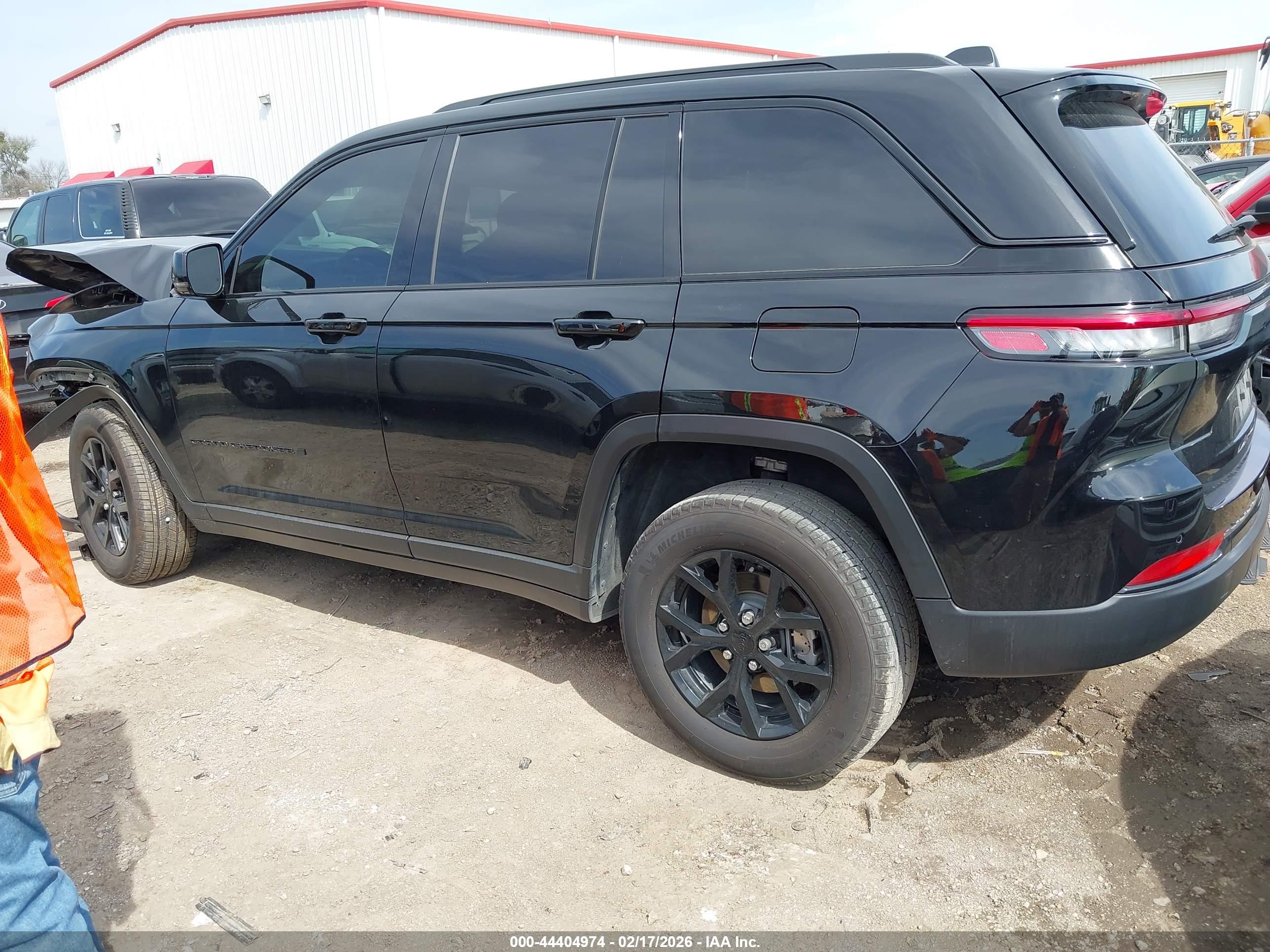 JEEP GRAND image 3