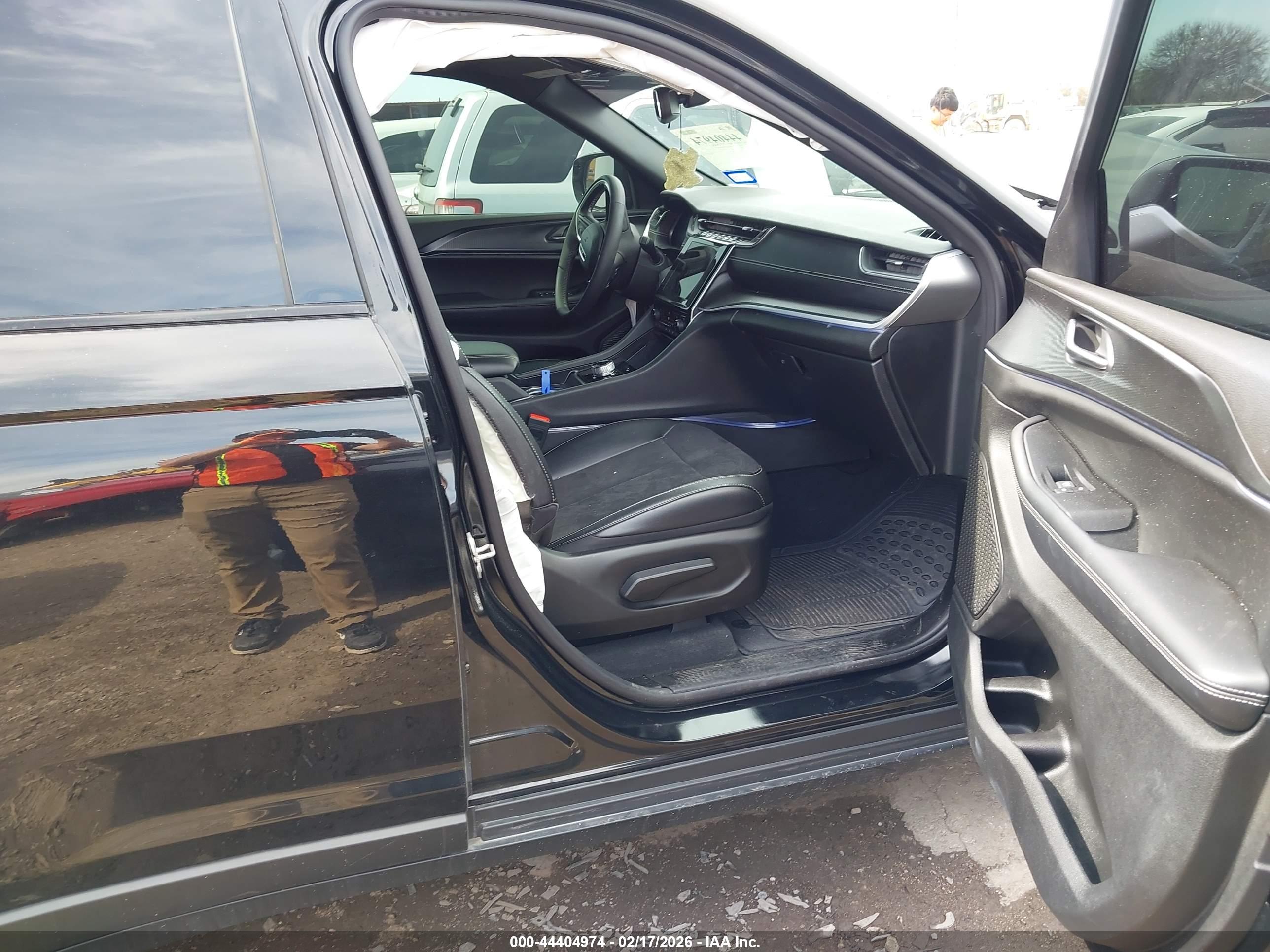 JEEP GRAND image 5