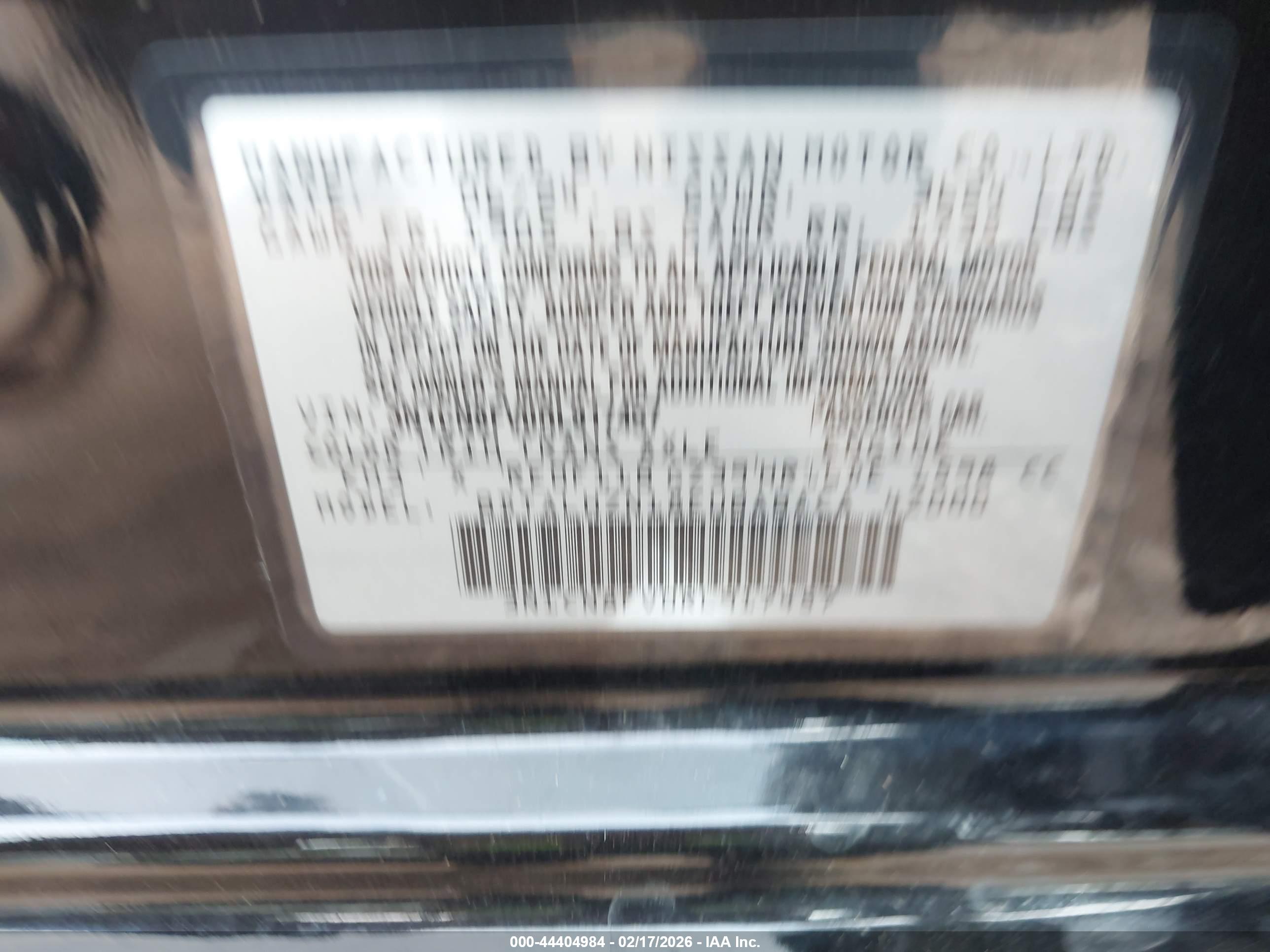 NISSAN VERSA image 9