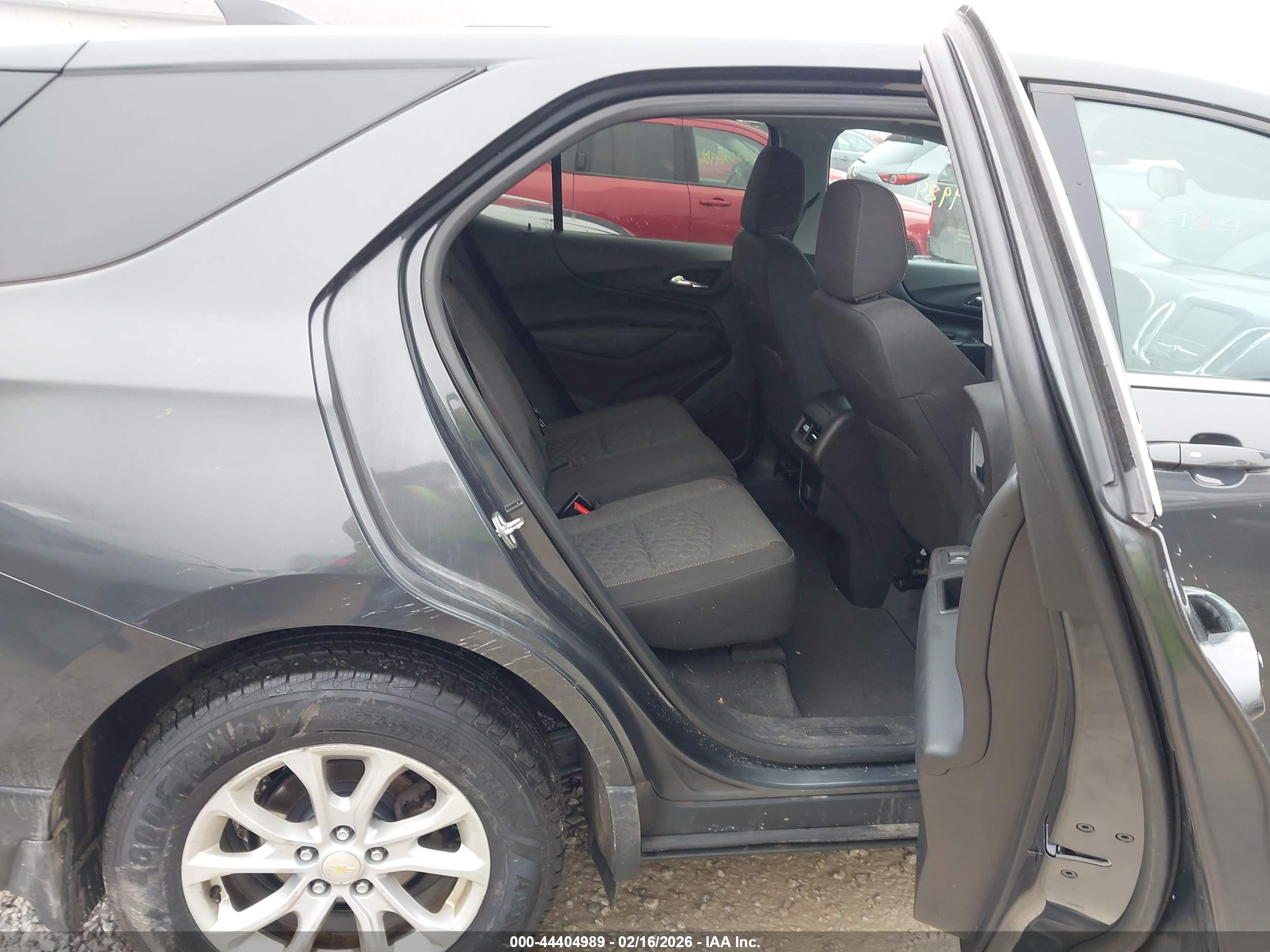 CHEVROLET EQUINOX image 8