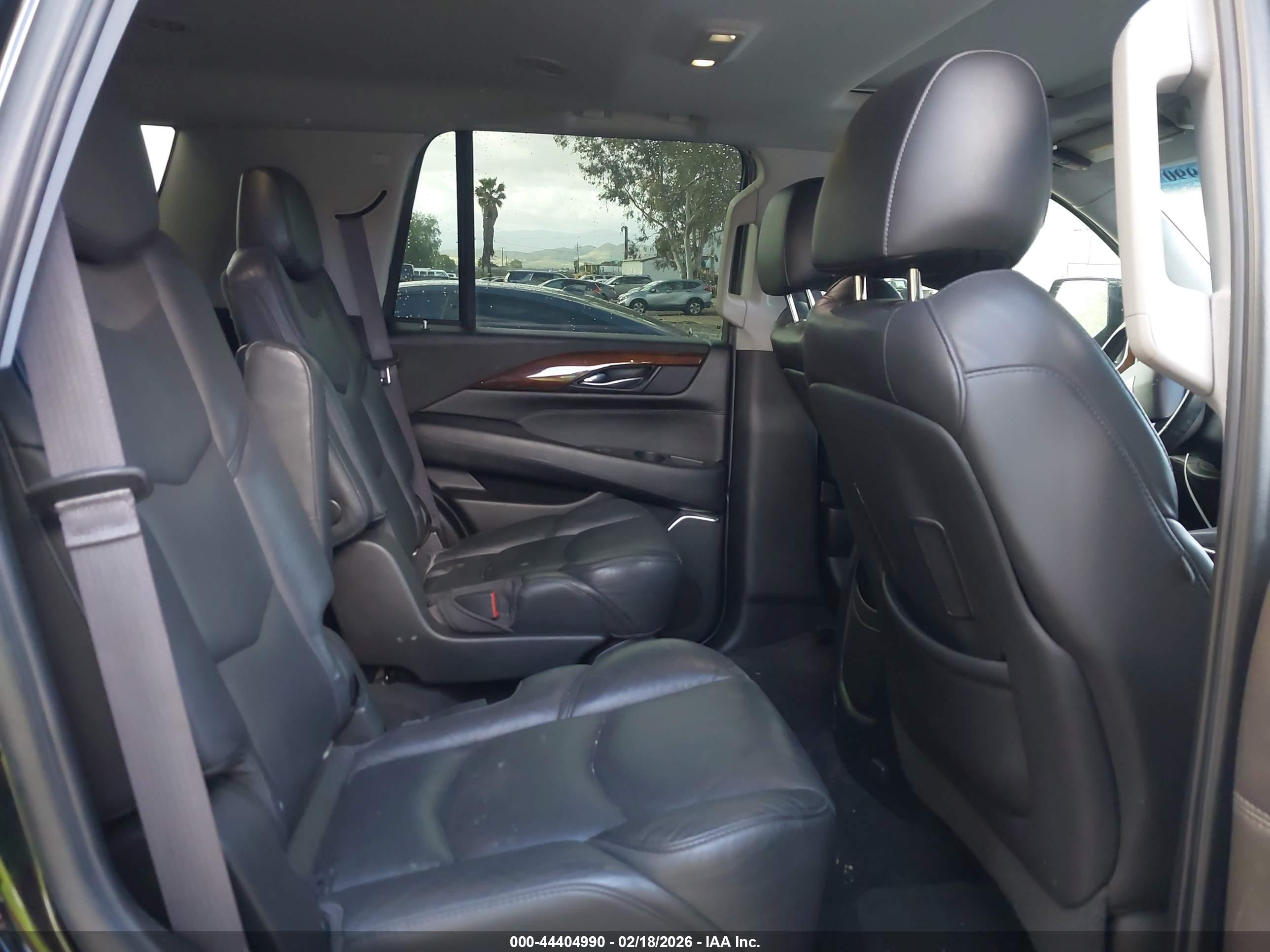 CADILLAC ESCALADE image 8