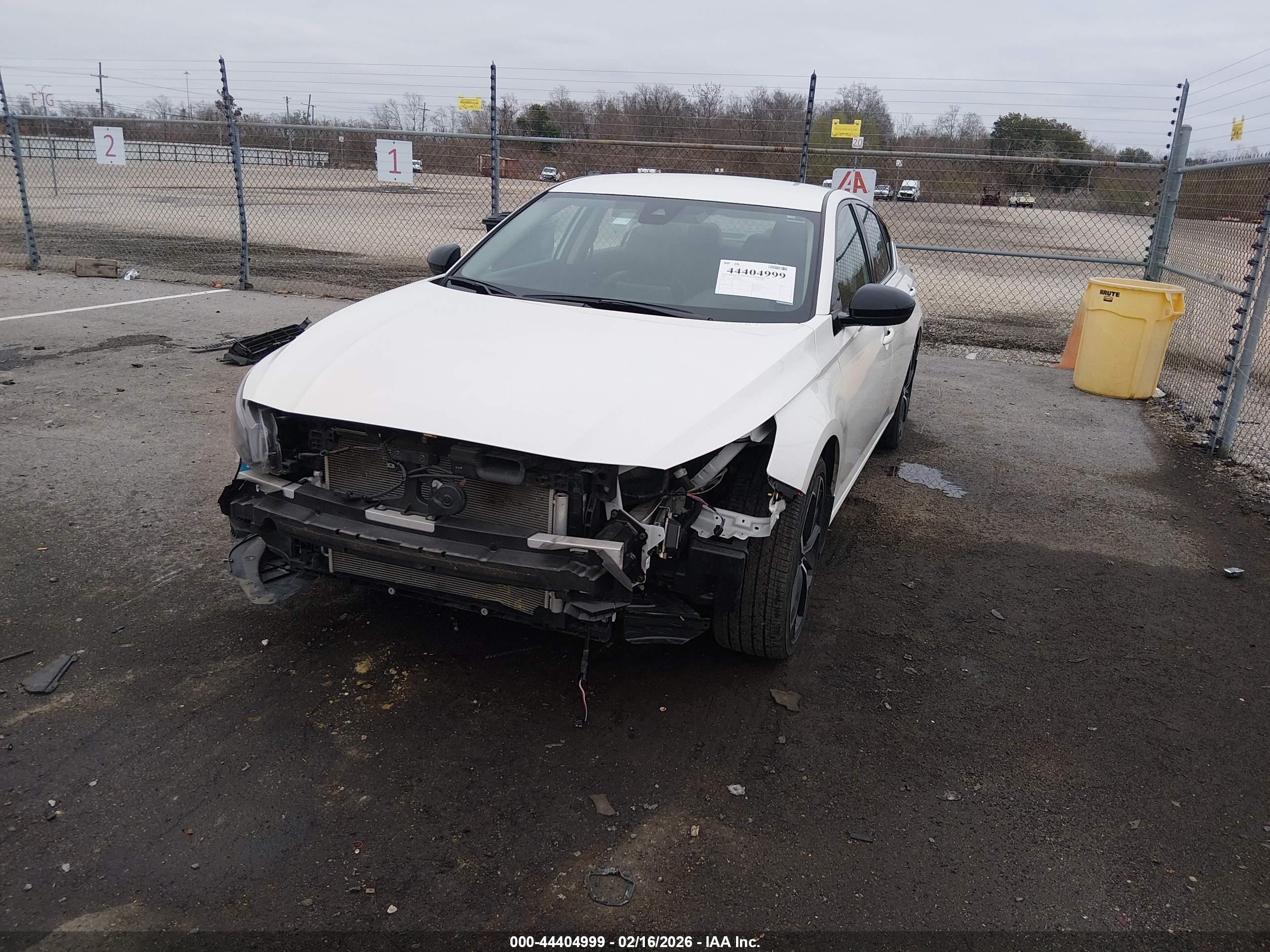 NISSAN ALTIMA image 2