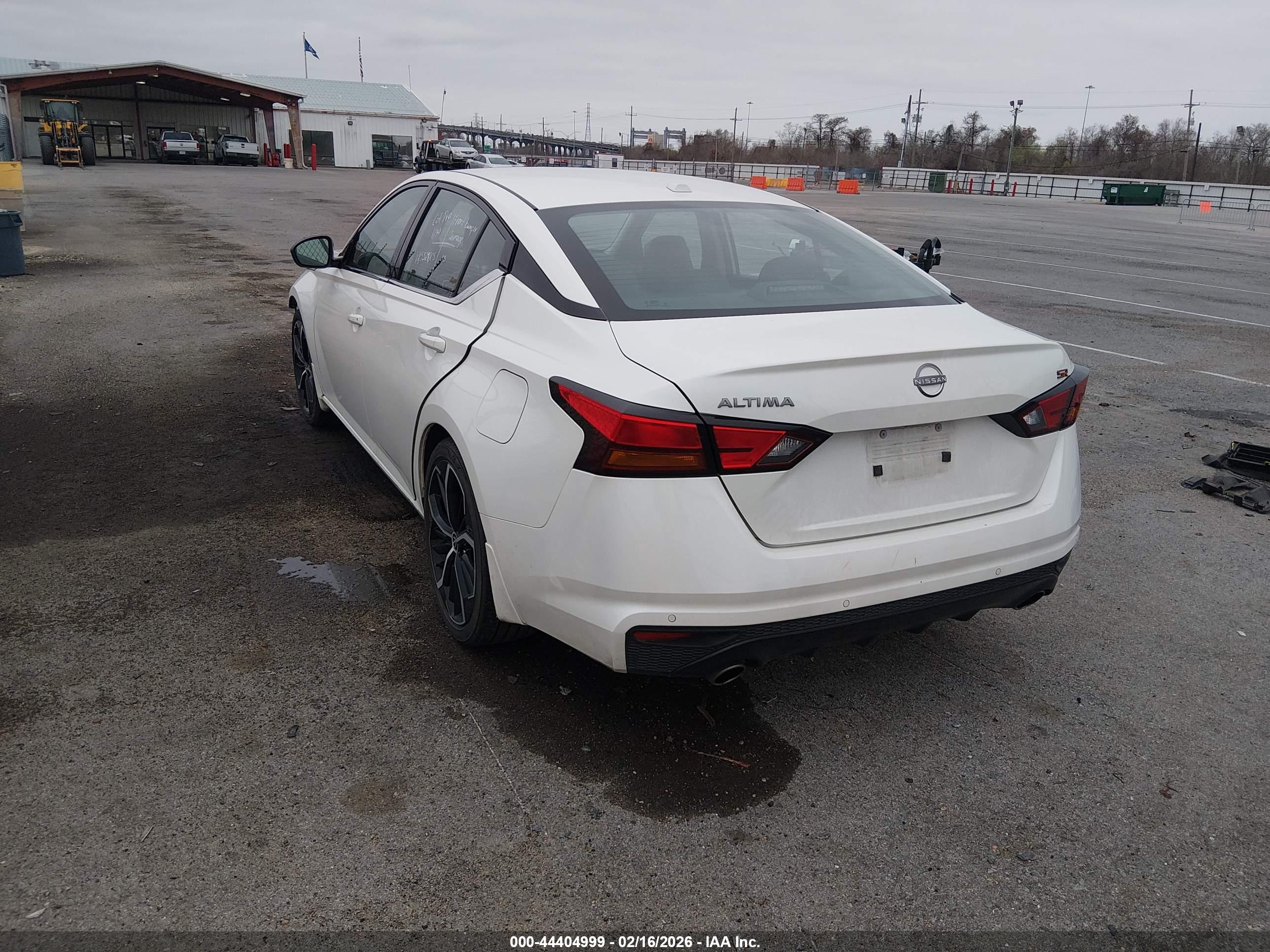 NISSAN ALTIMA image 3