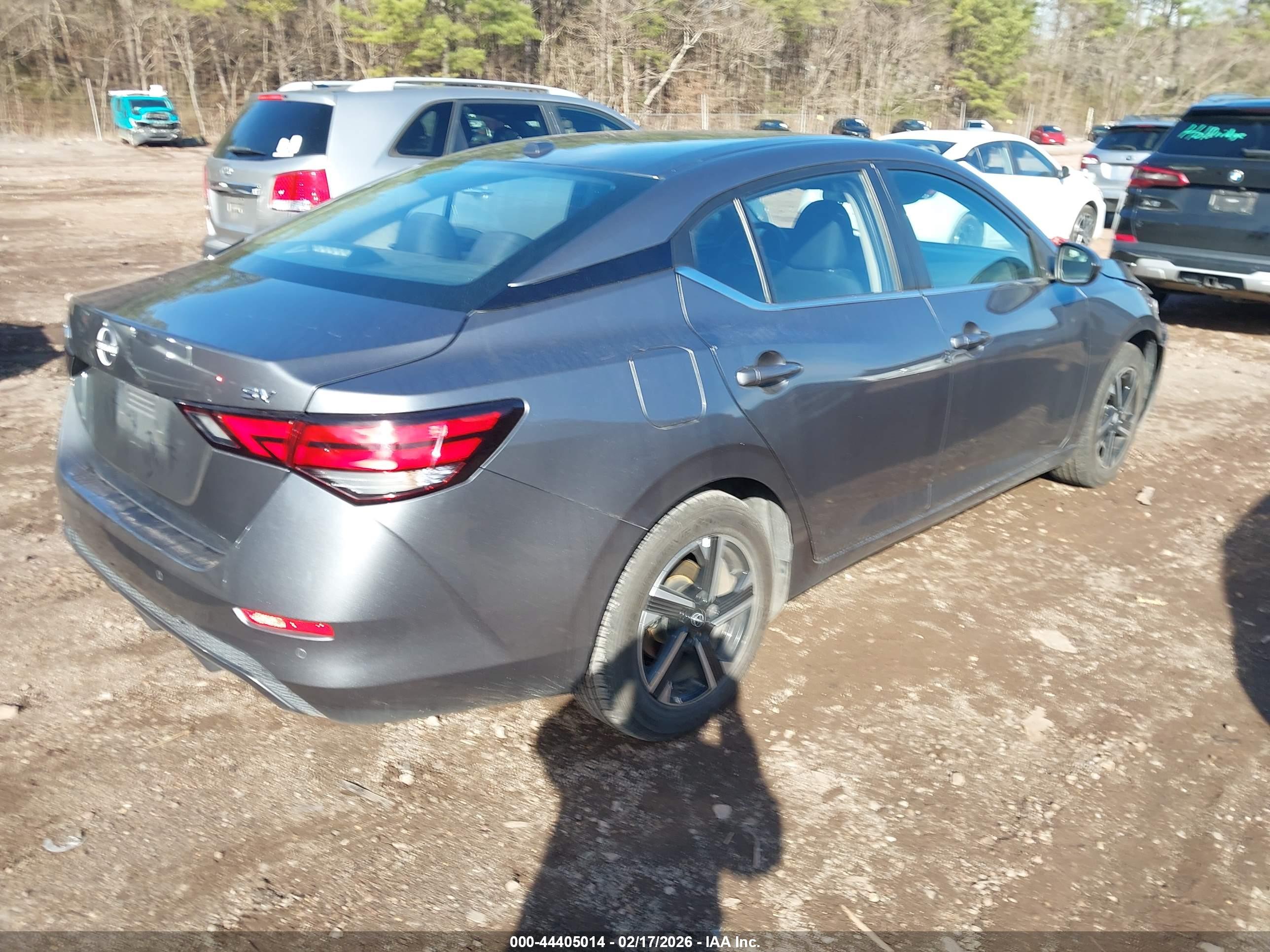 NISSAN SENTRA image 4
