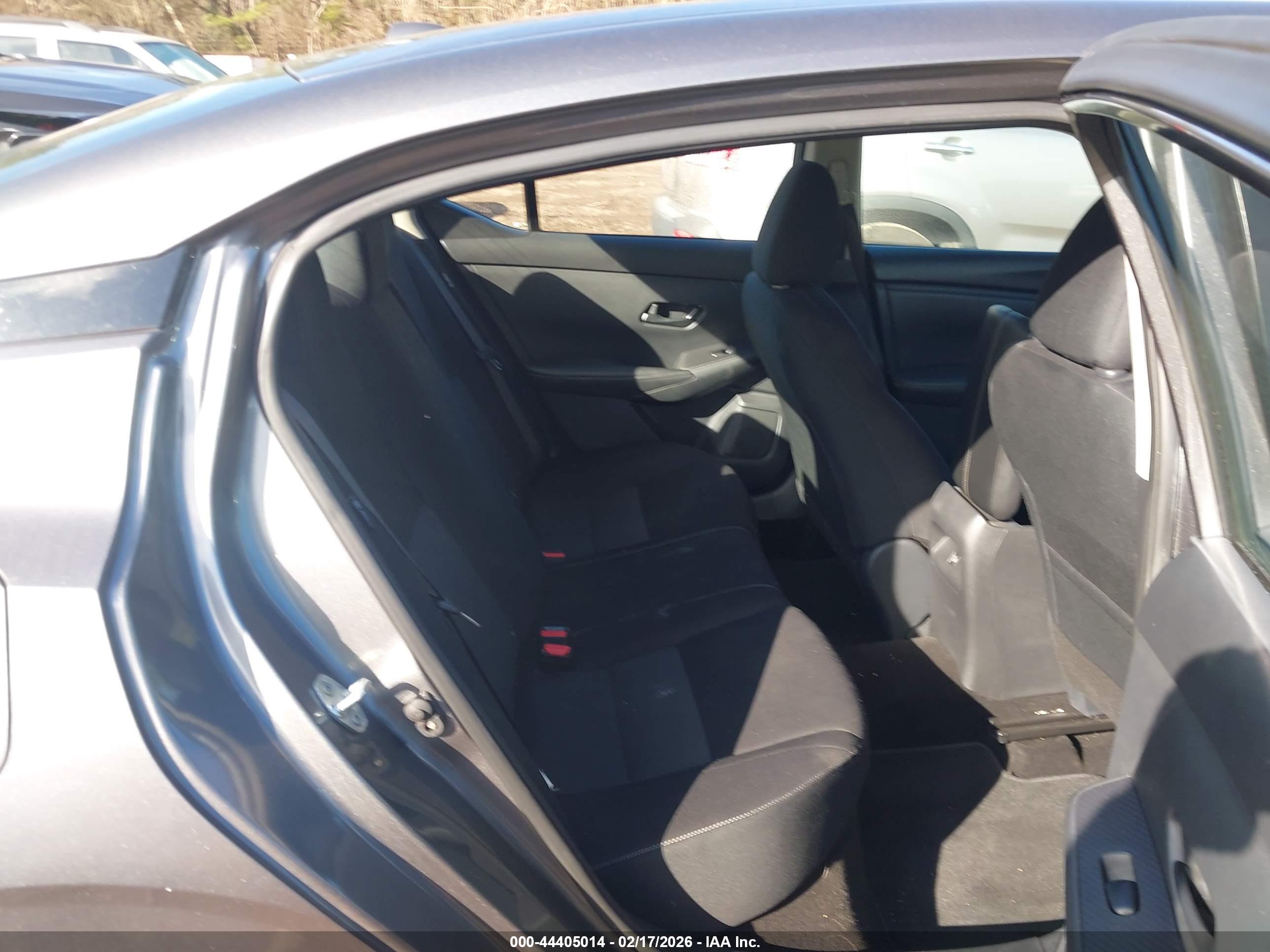 NISSAN SENTRA image 8