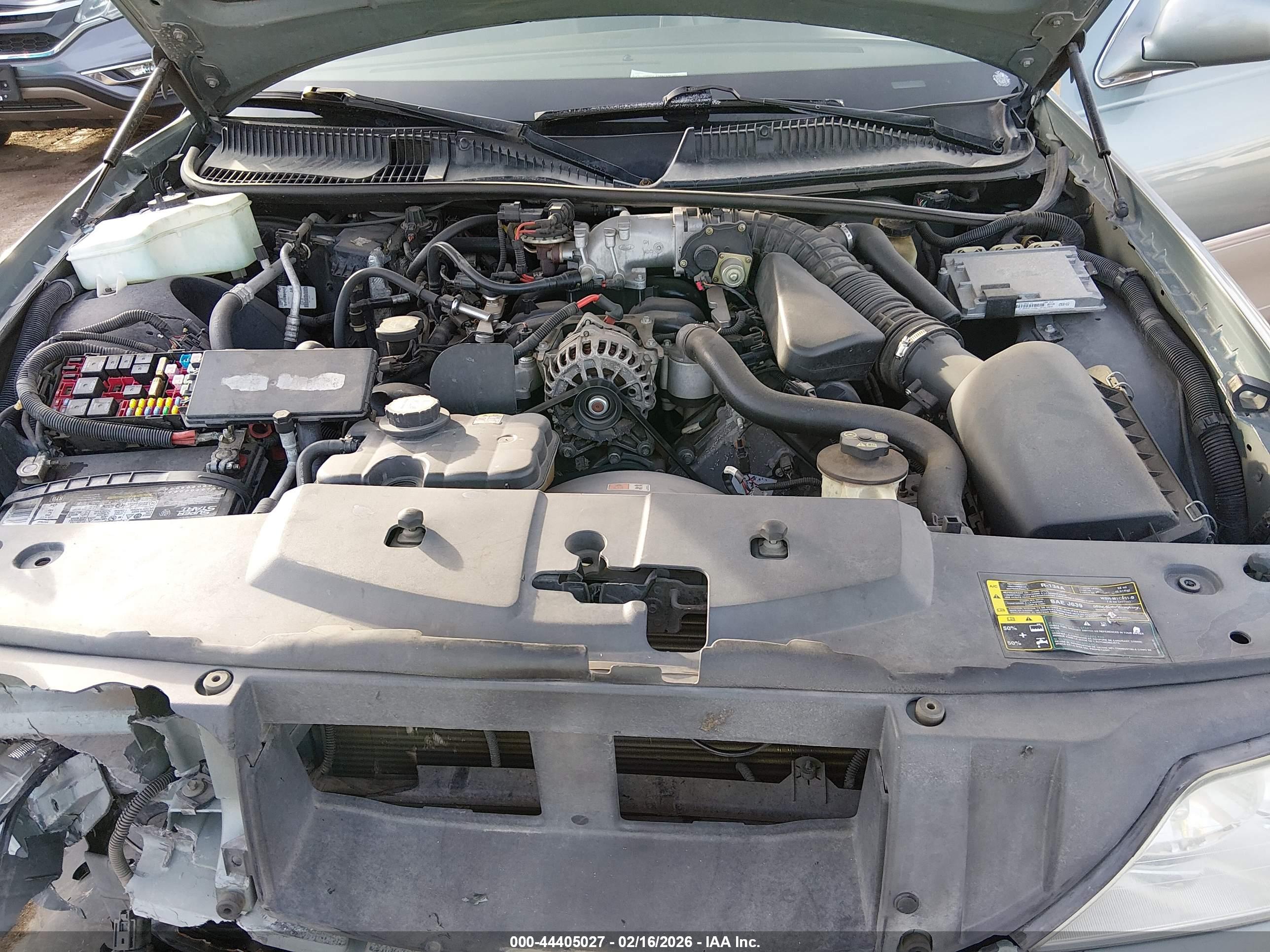 LINCOLN TOWN image 10