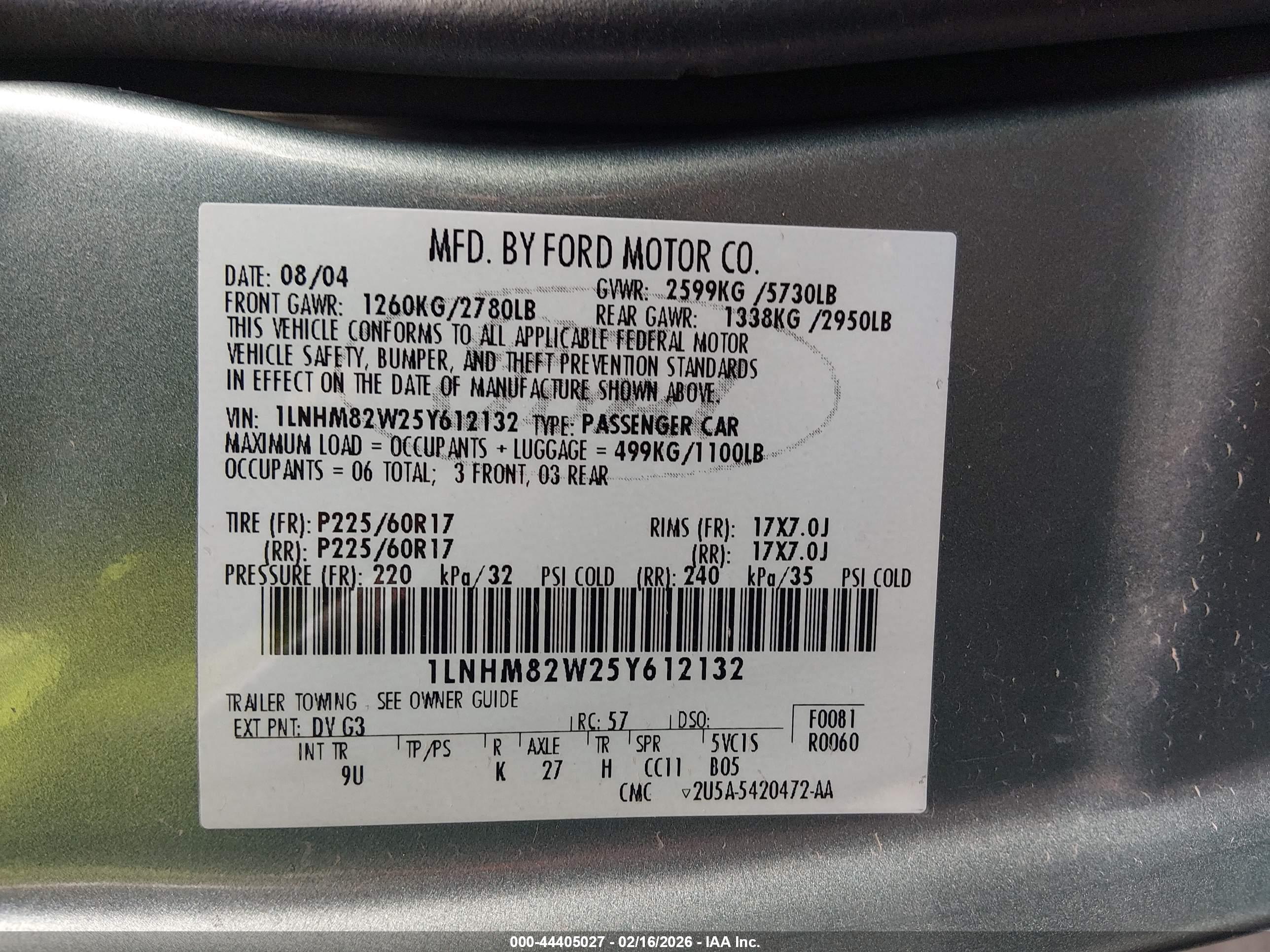 LINCOLN TOWN image 9
