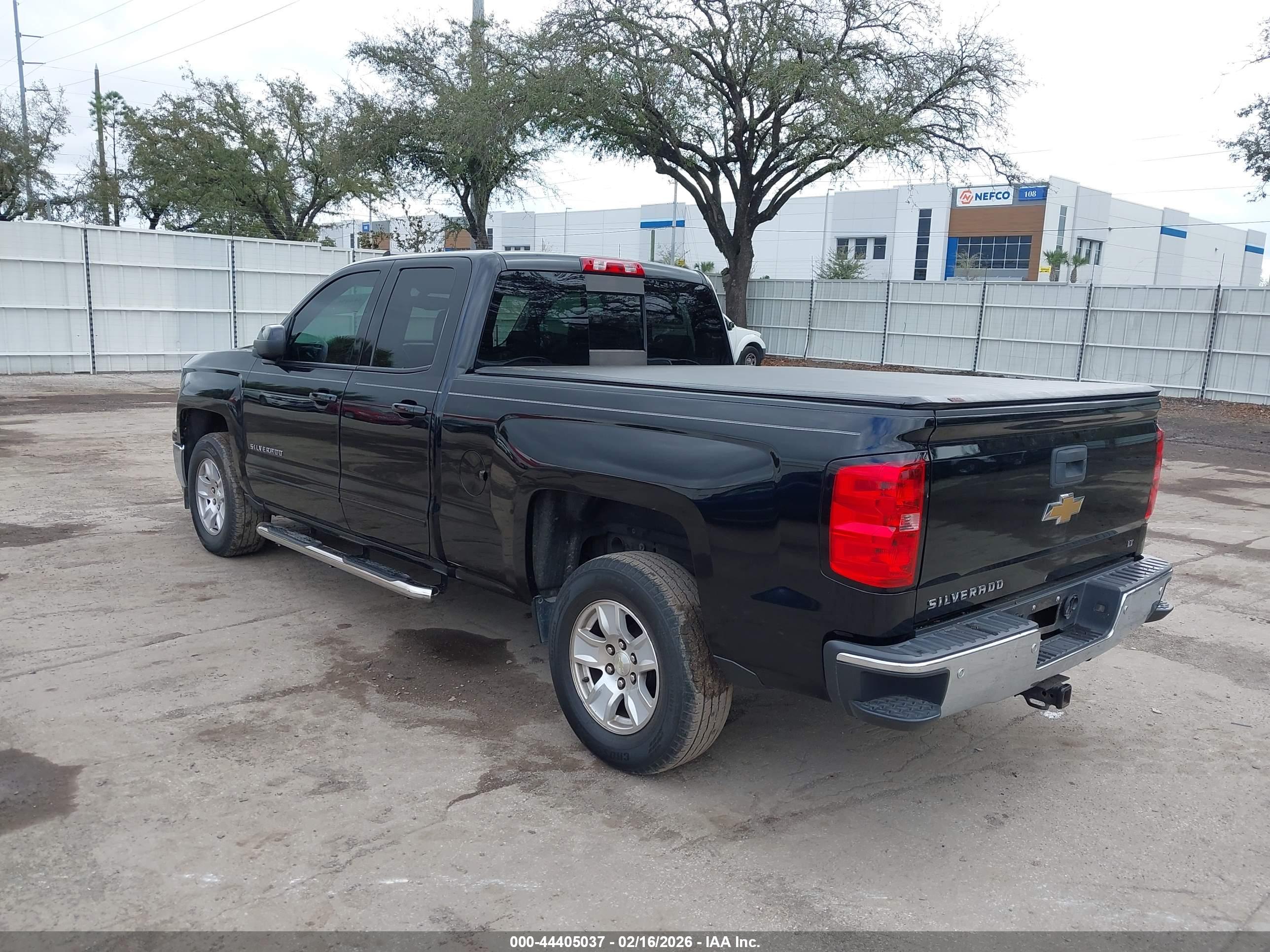 CHEVROLET SILVERADO image 3