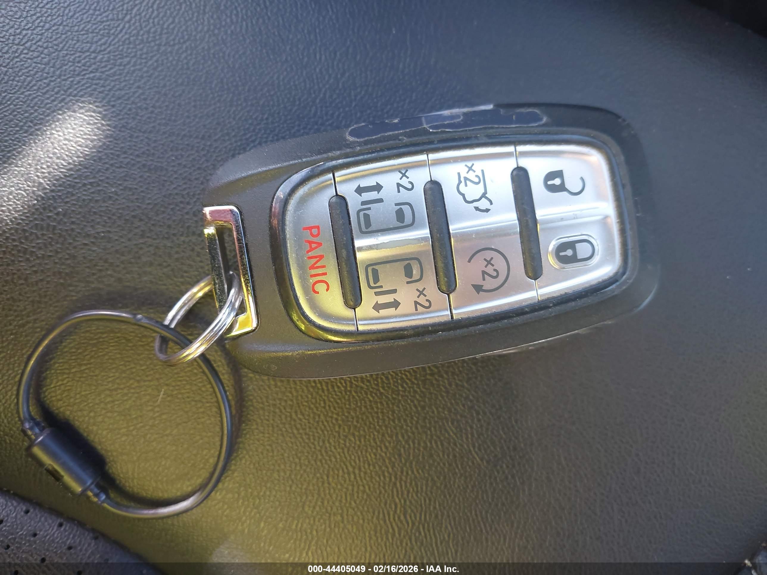CHRYSLER PACIFICA image 11