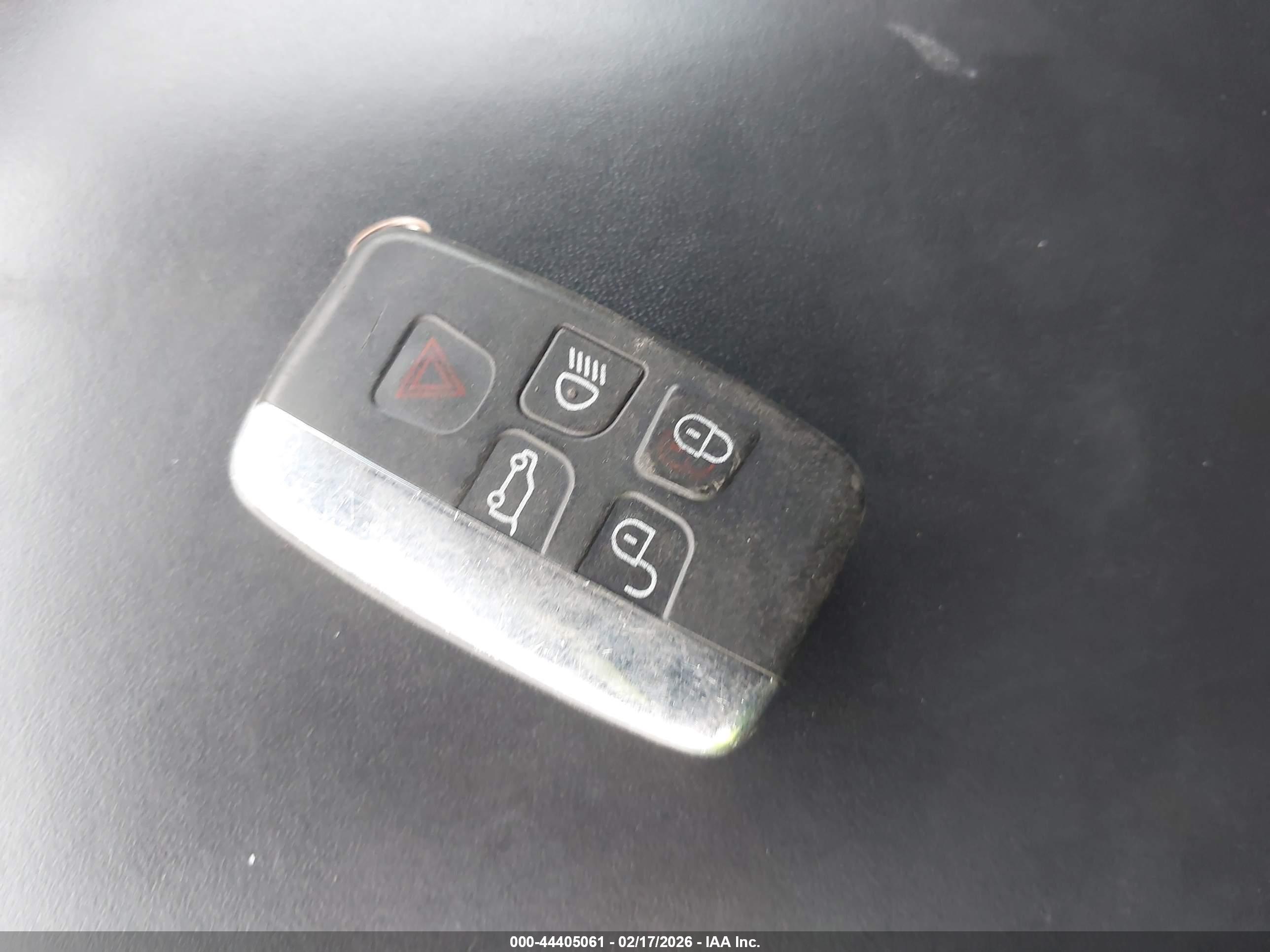 LAND ROVER image 11