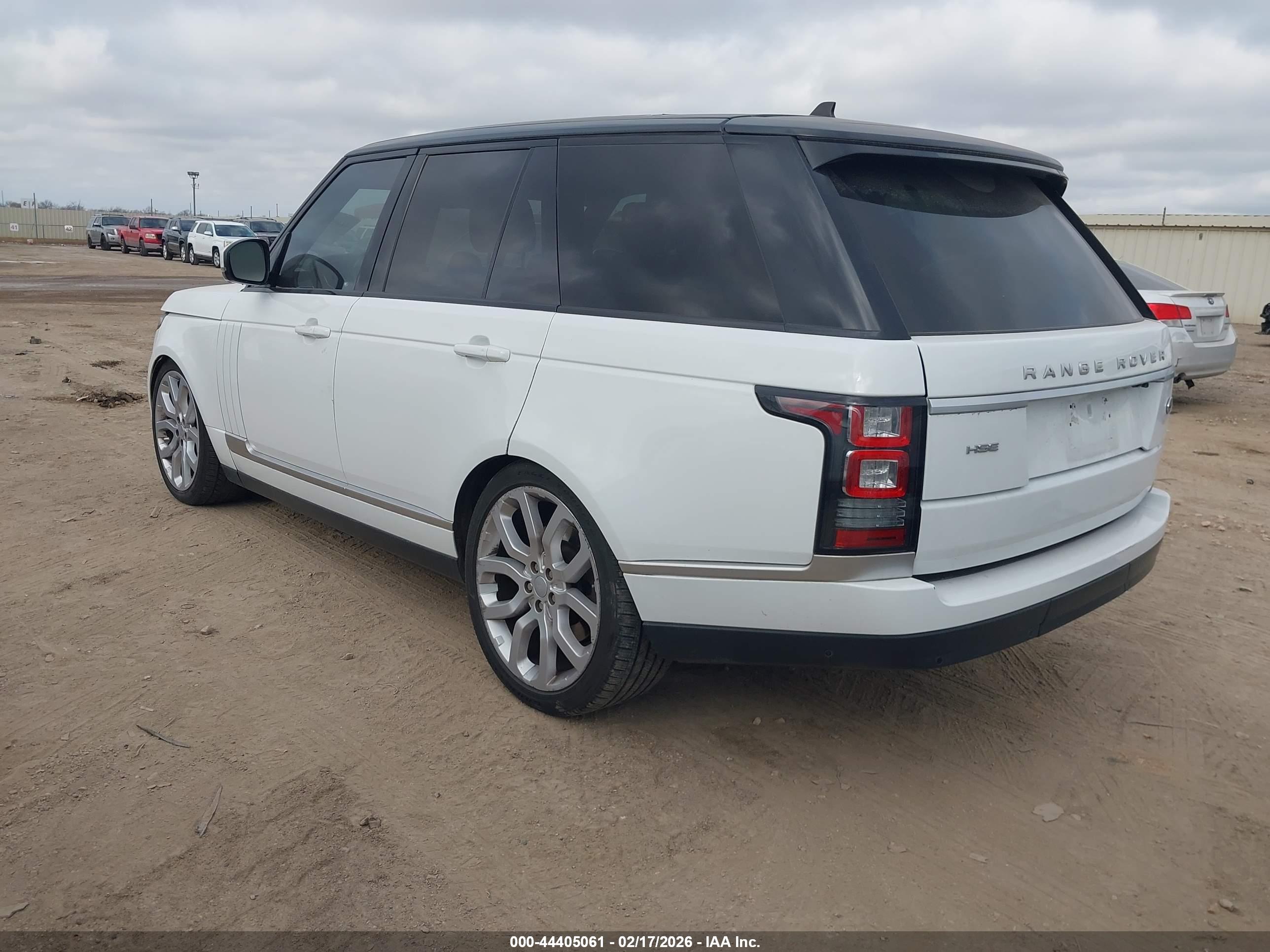 LAND ROVER image 3
