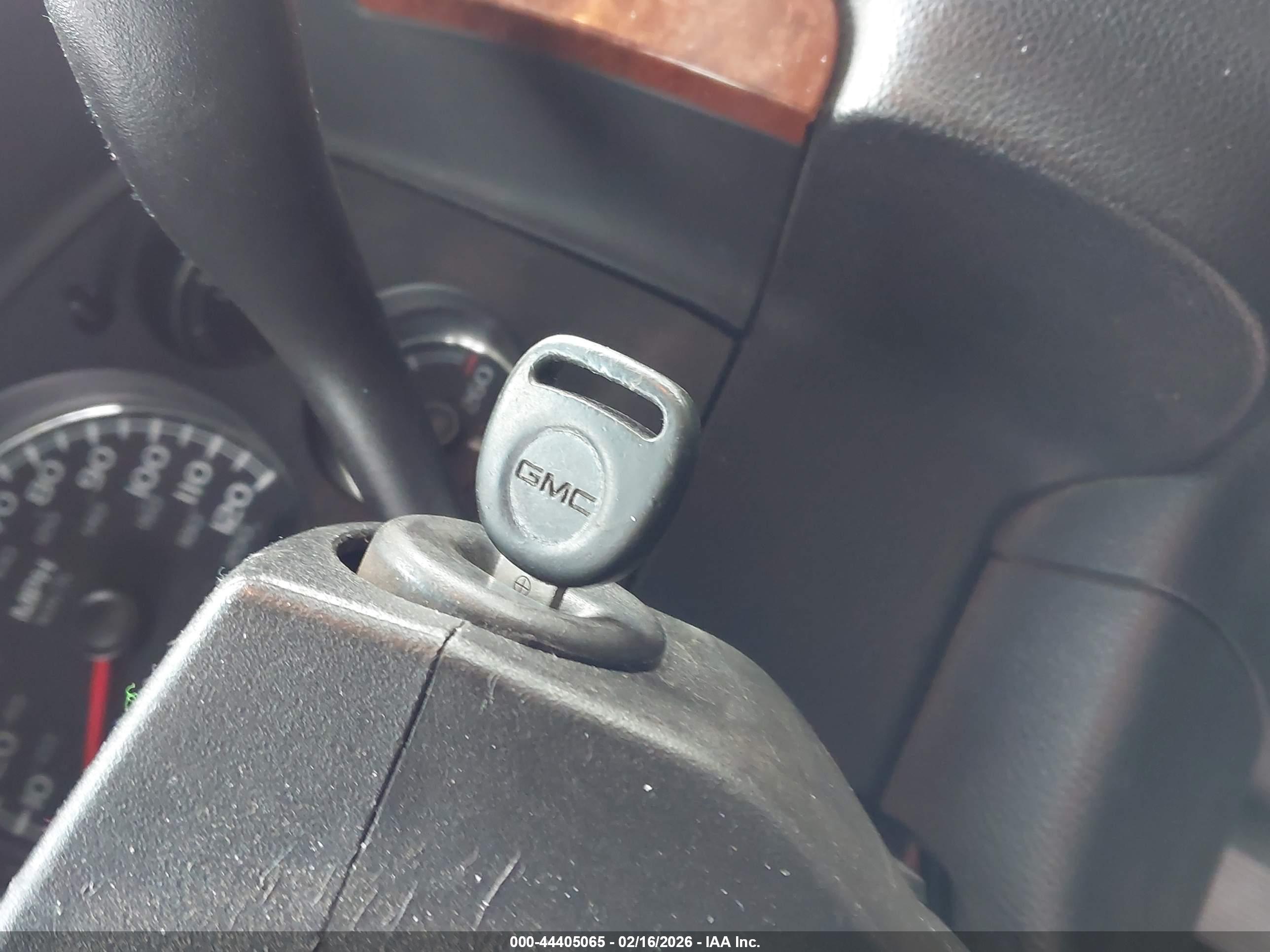 GMC SIERRA image 11