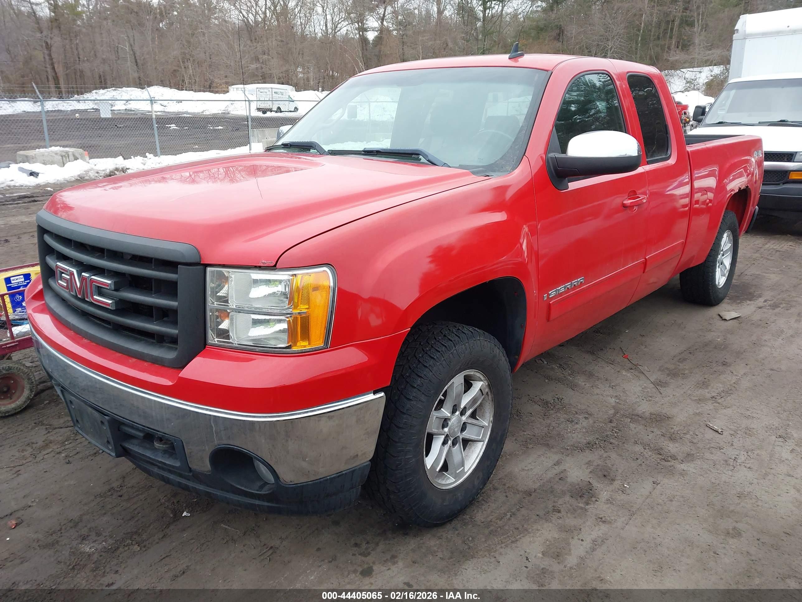 GMC SIERRA image 2