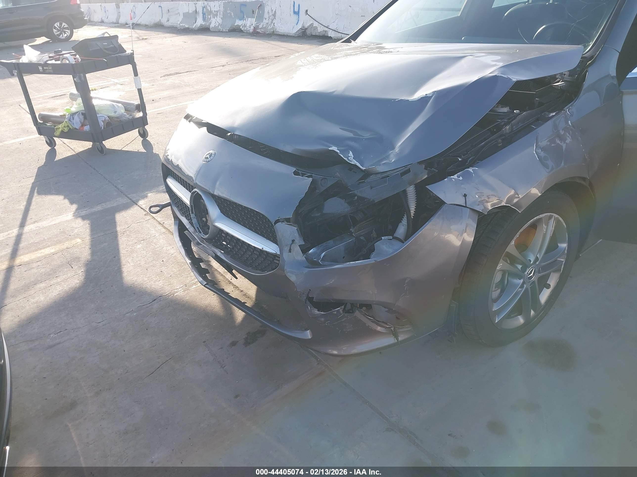 MERCEDES-BENZ A image 6