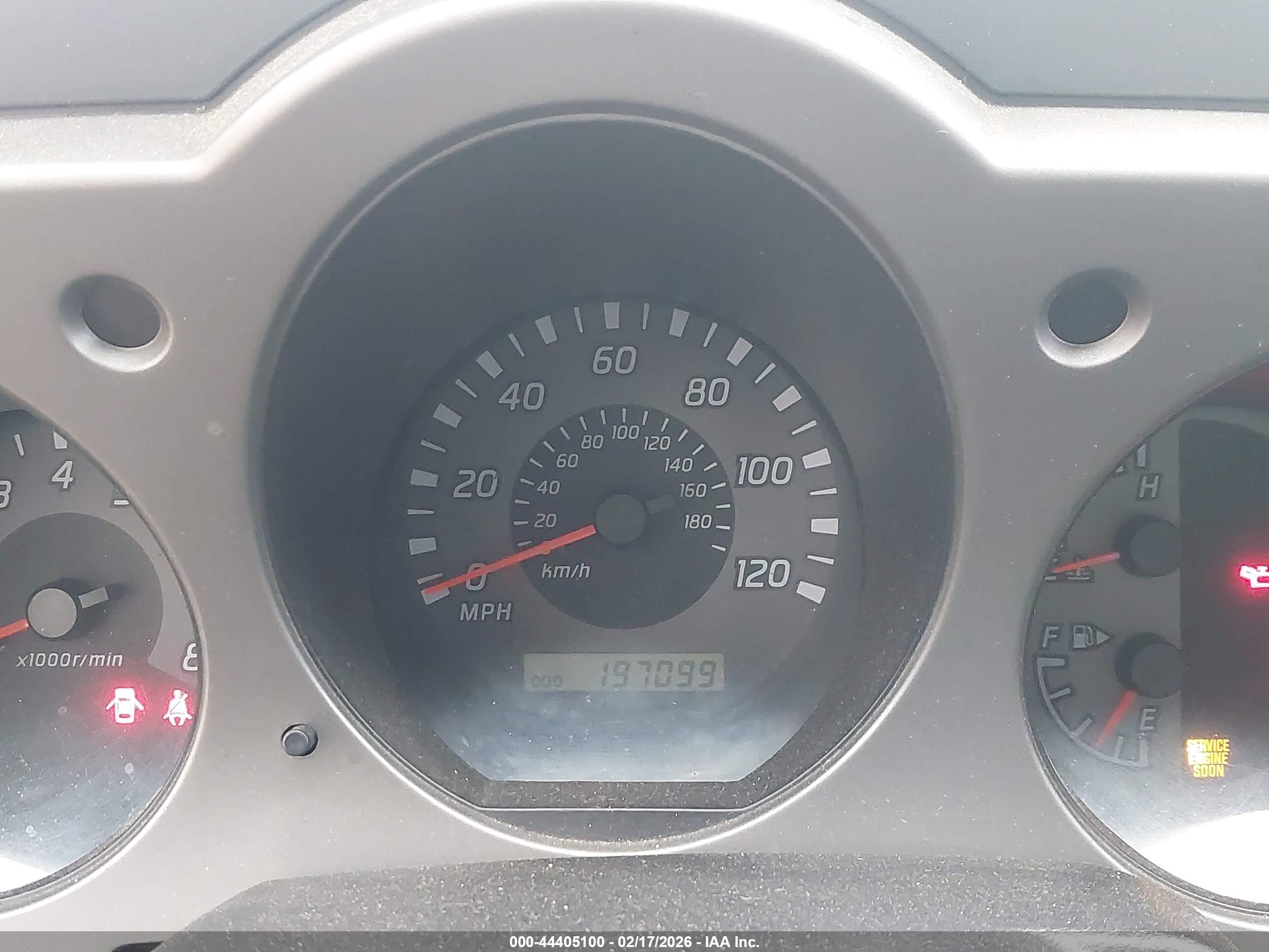 NISSAN FRONTIER image 7