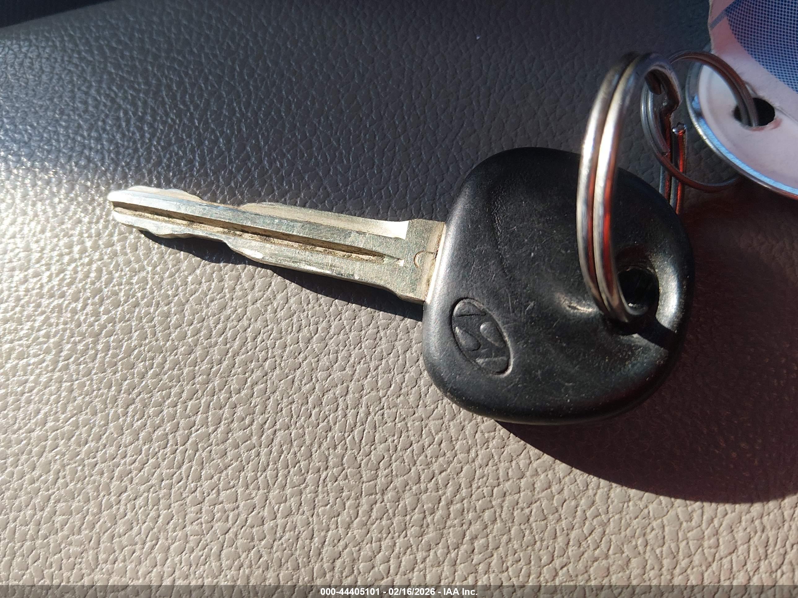 HYUNDAI ELANTRA image 11