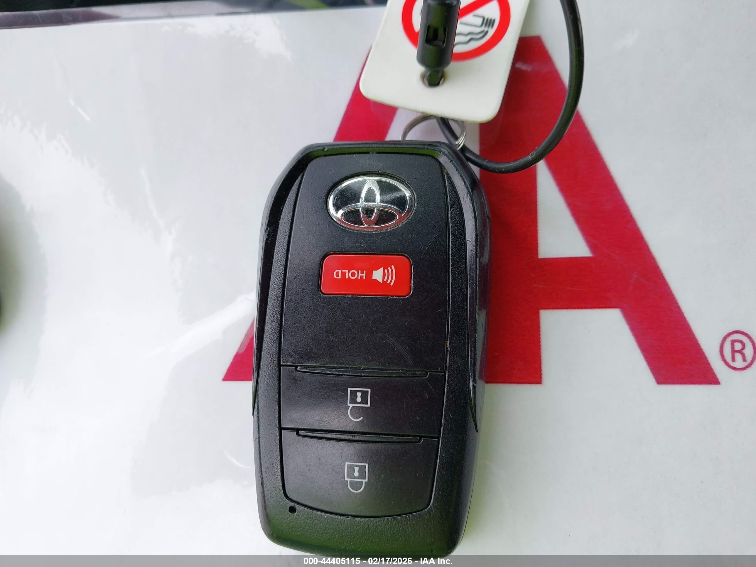 TOYOTA COROLLA image 11