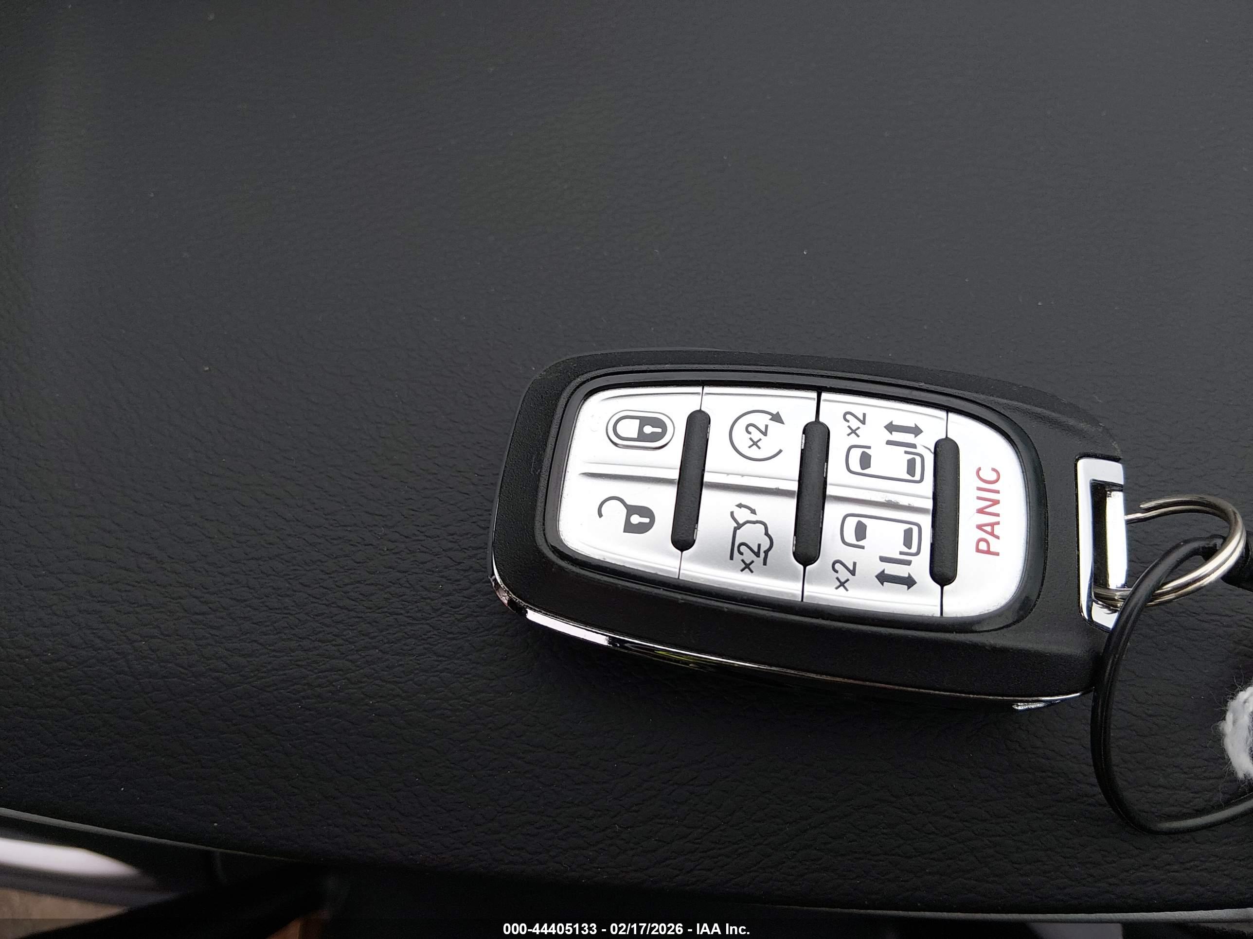 CHRYSLER PACIFICA image 11