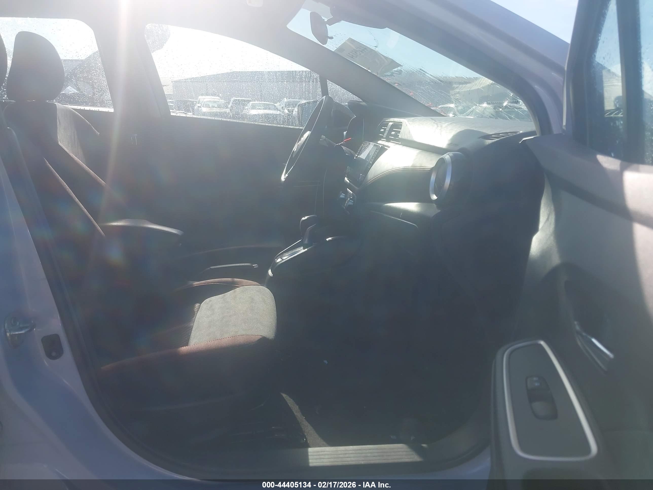 NISSAN VERSA image 5