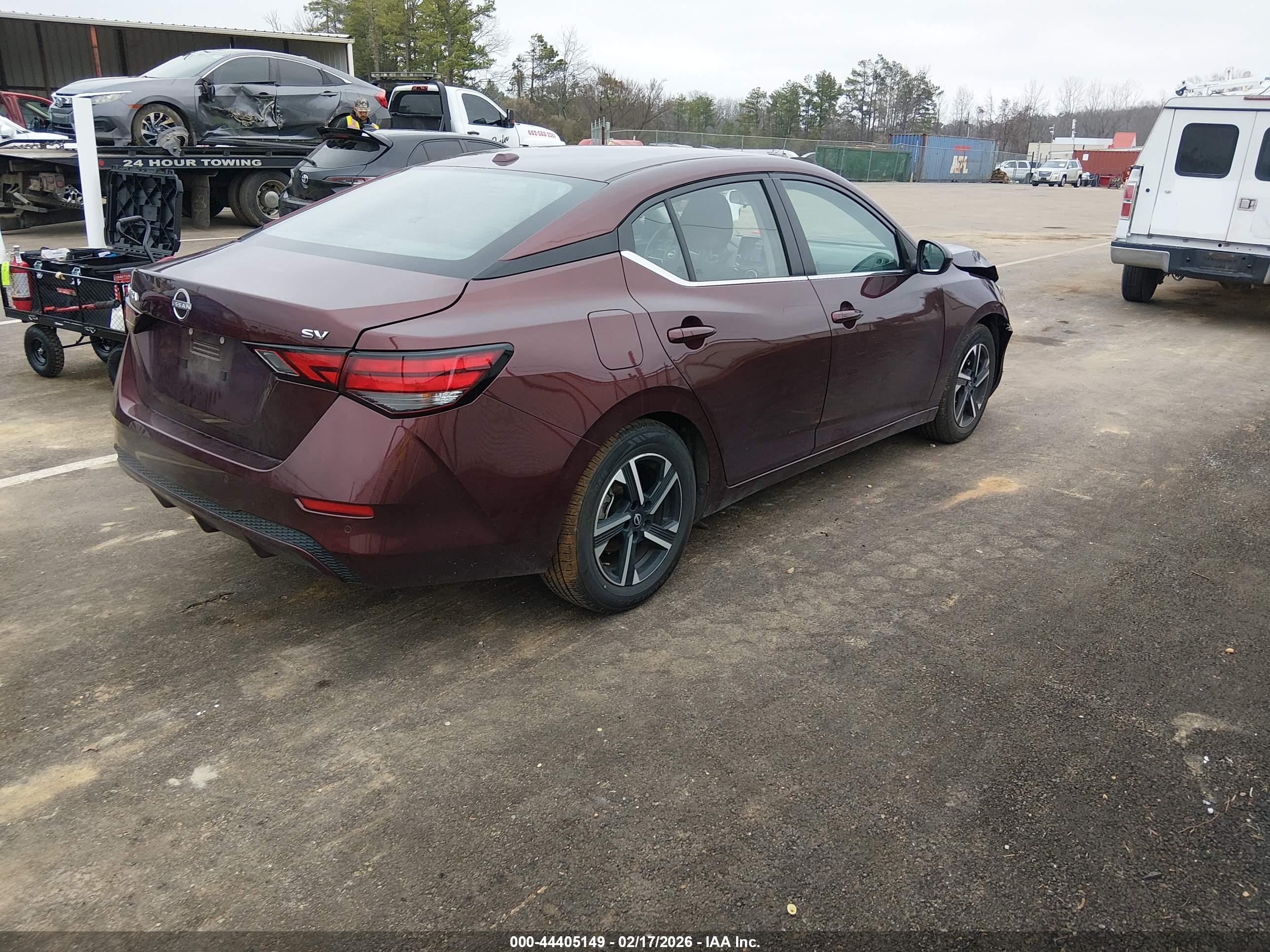 NISSAN SENTRA image 4
