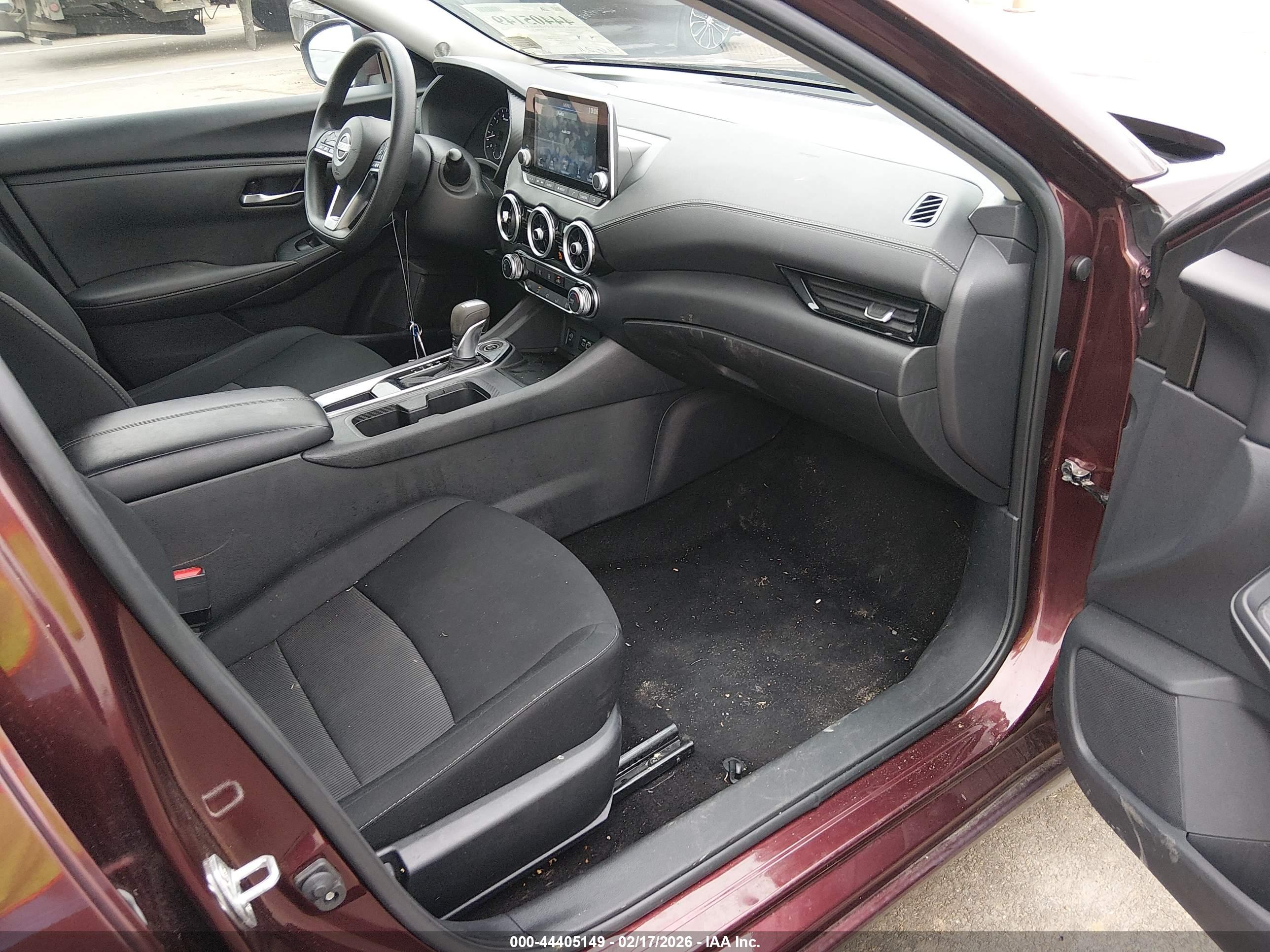 NISSAN SENTRA image 5